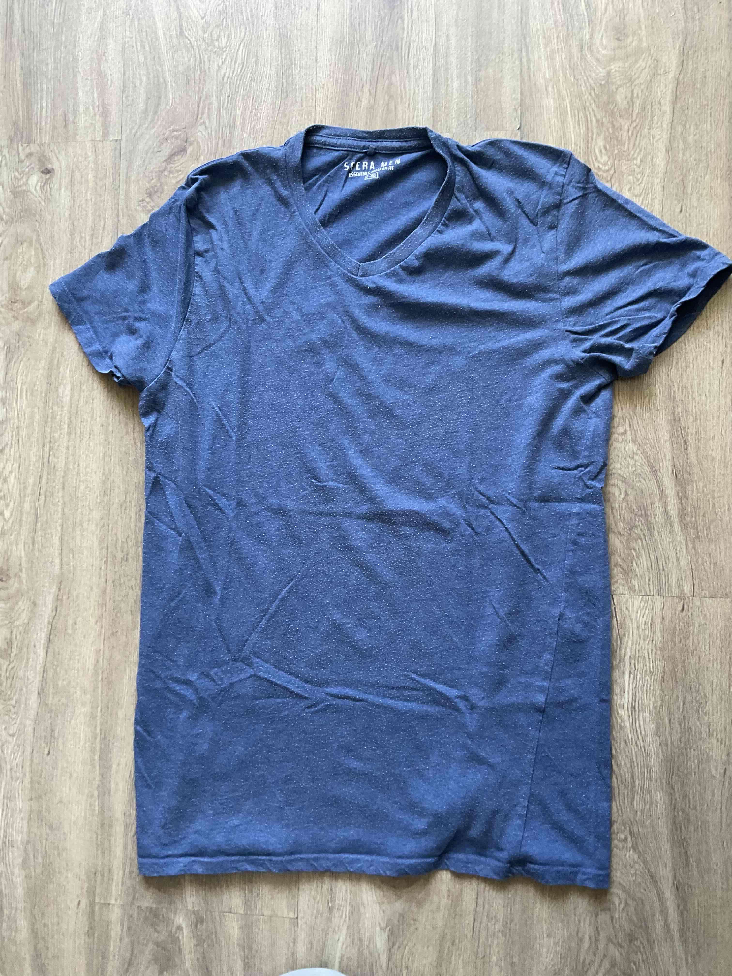 Polera azul cuello en V