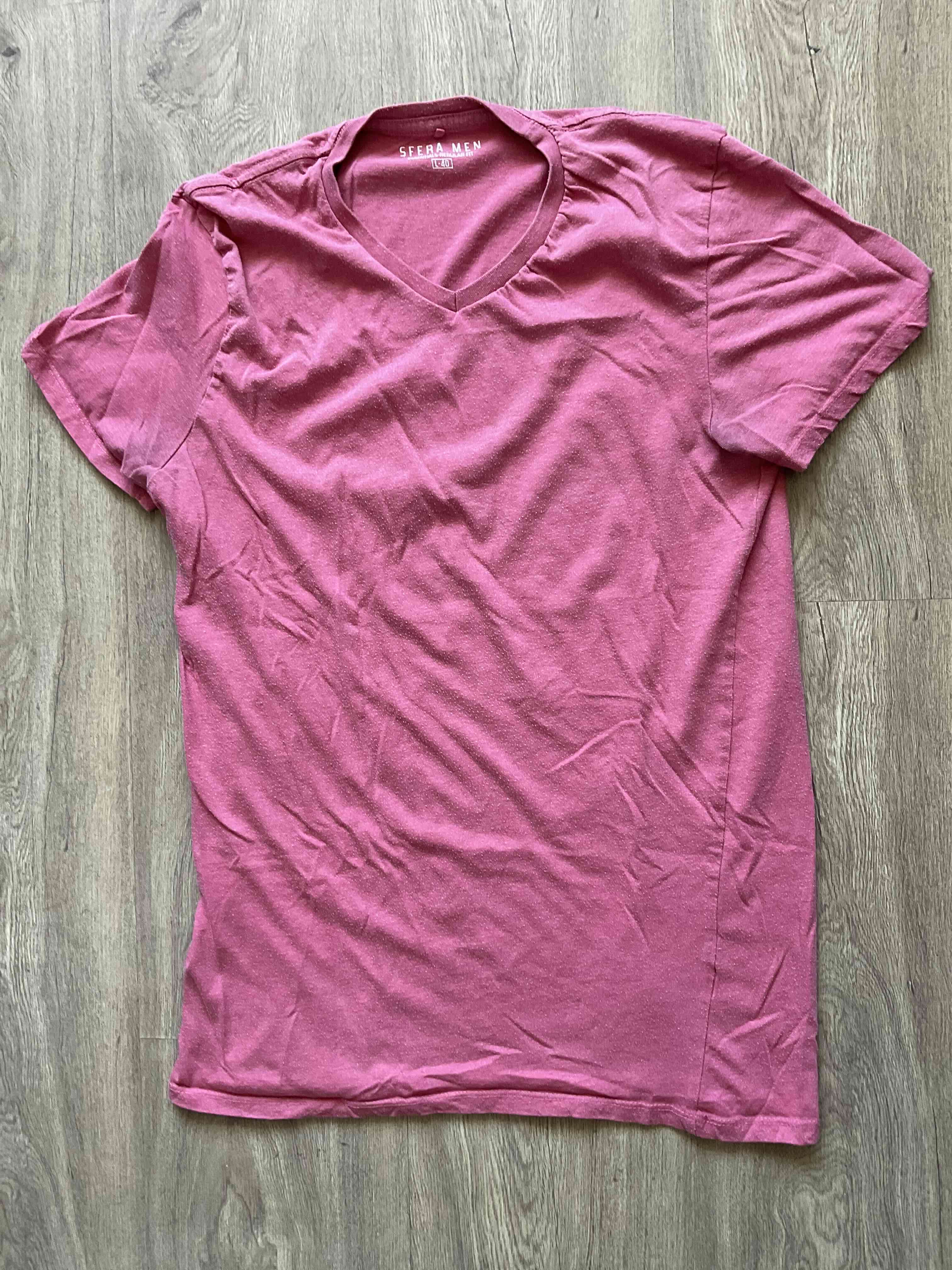 Polera rosada para hombre