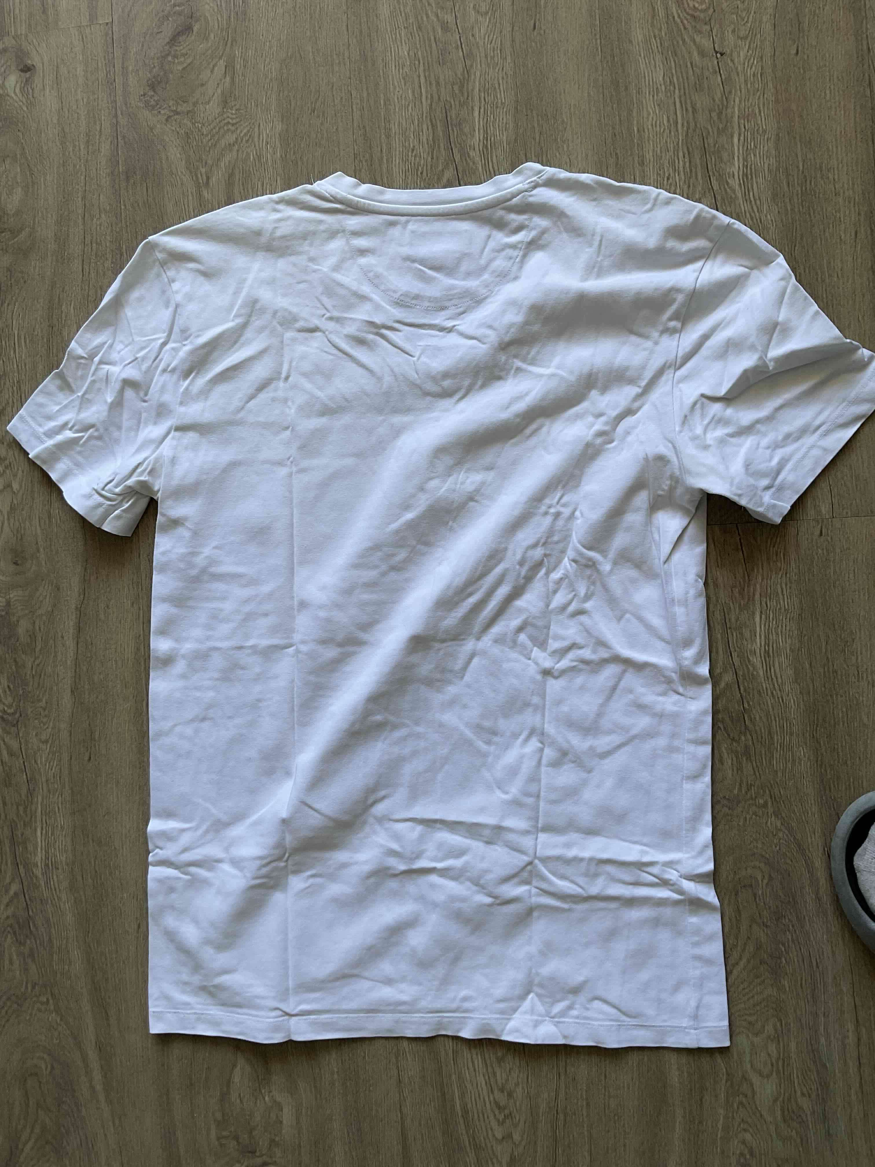 Polera blanca Zara cuello en V - miniatura 2