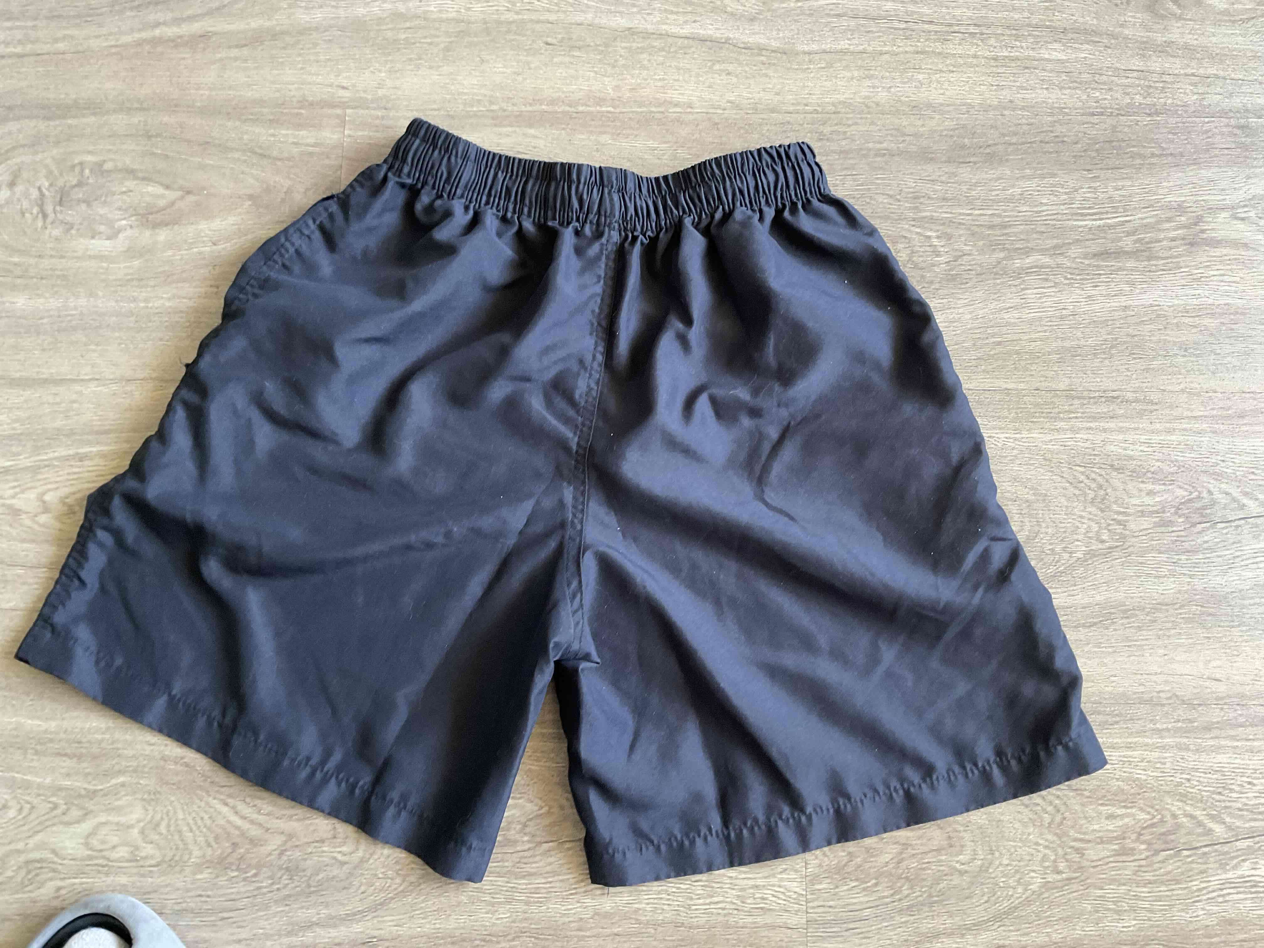 Short deportivo negro - miniatura 2