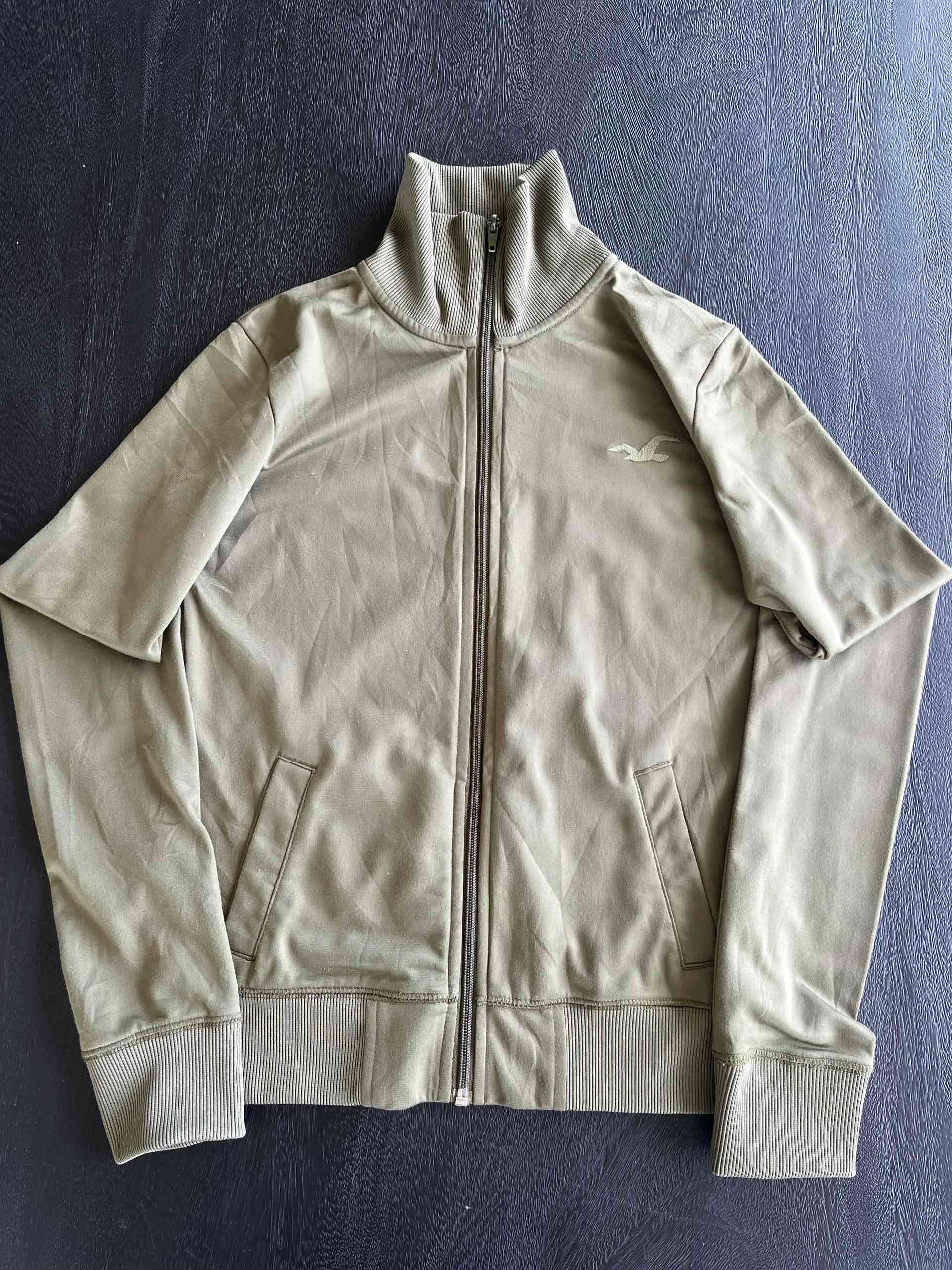 Chaqueta deportiva verde oliva HCO