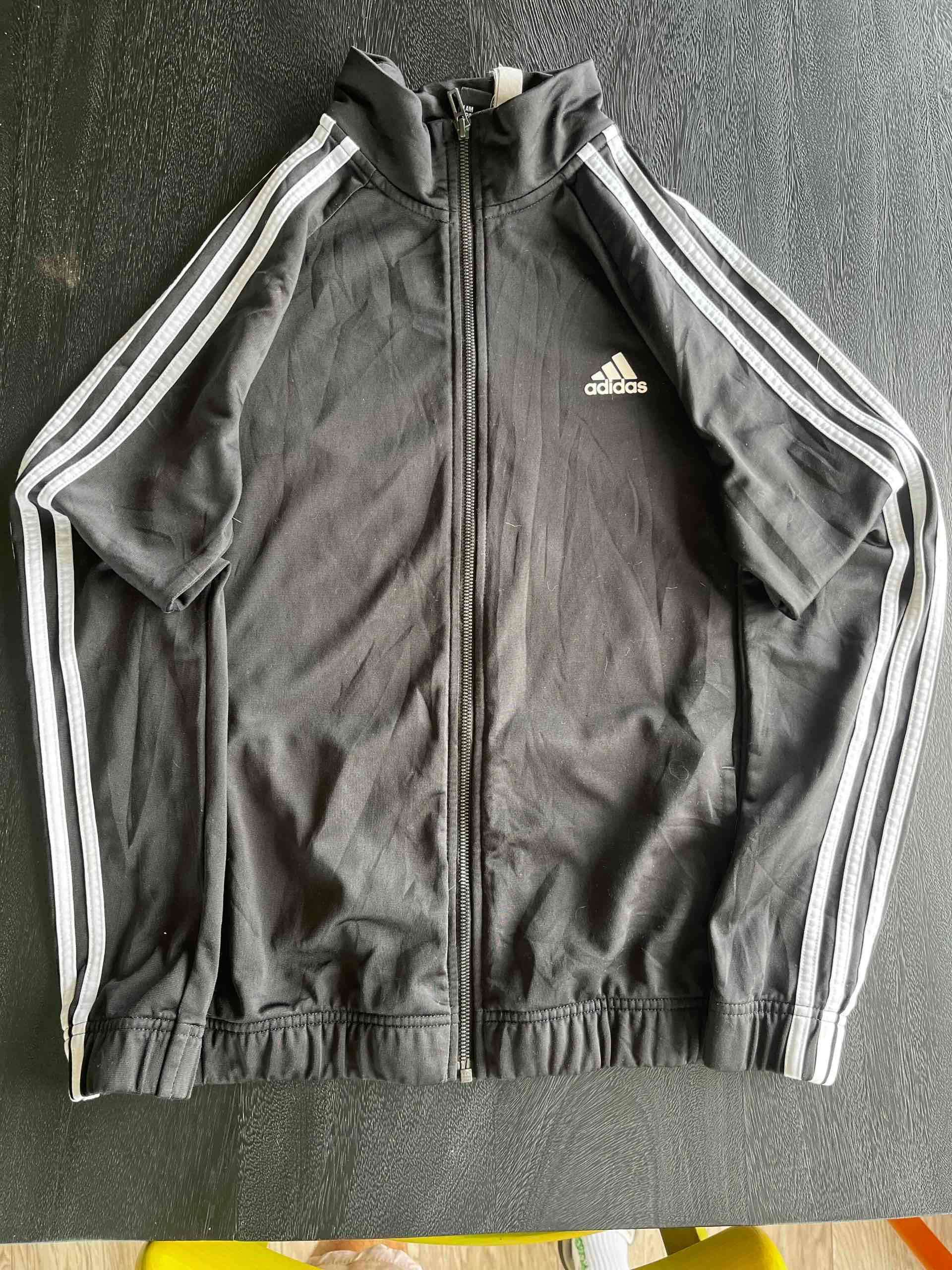 Chaqueta deportiva negra Adidas