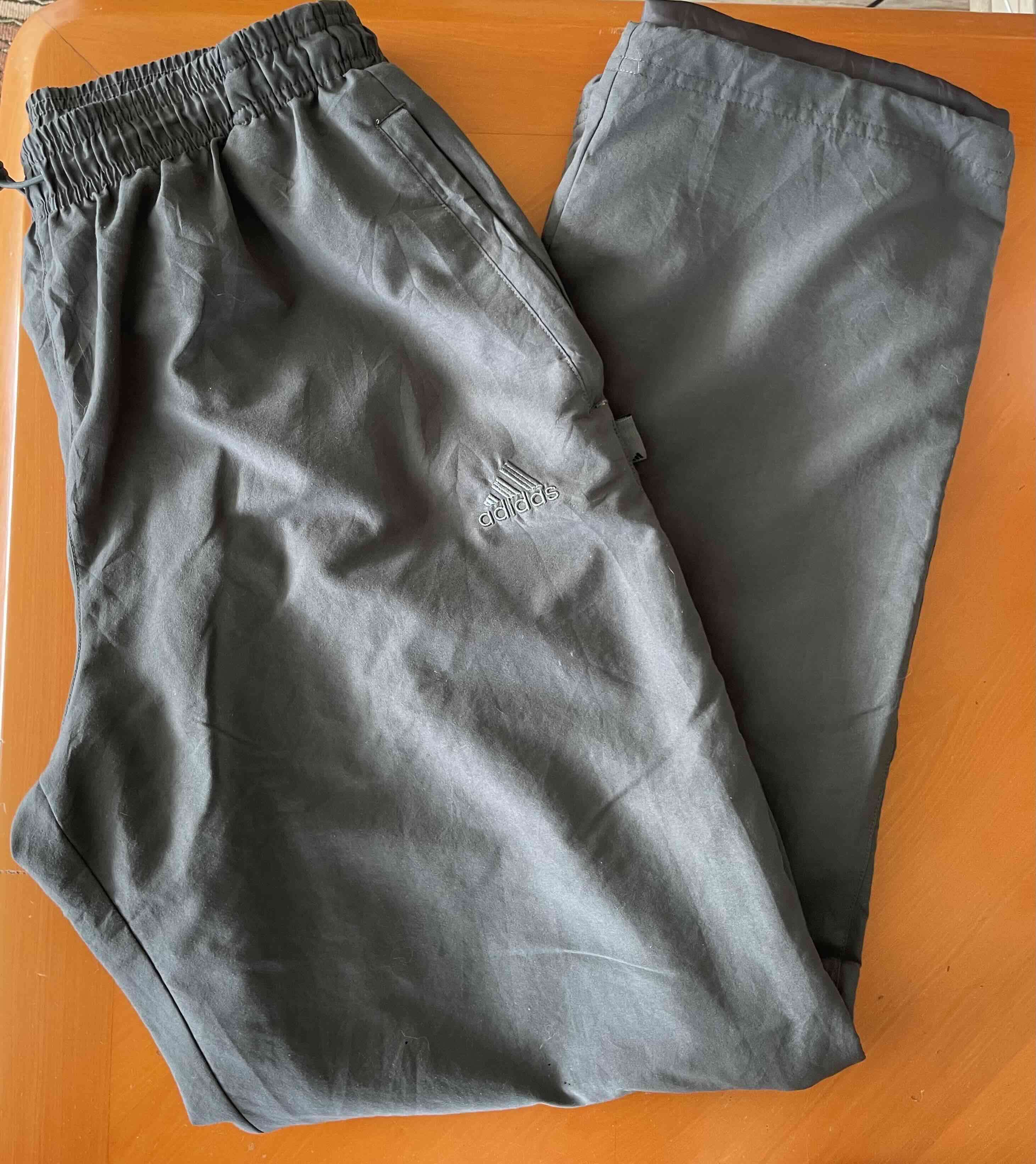 Pantalones deportivos Adidas negros