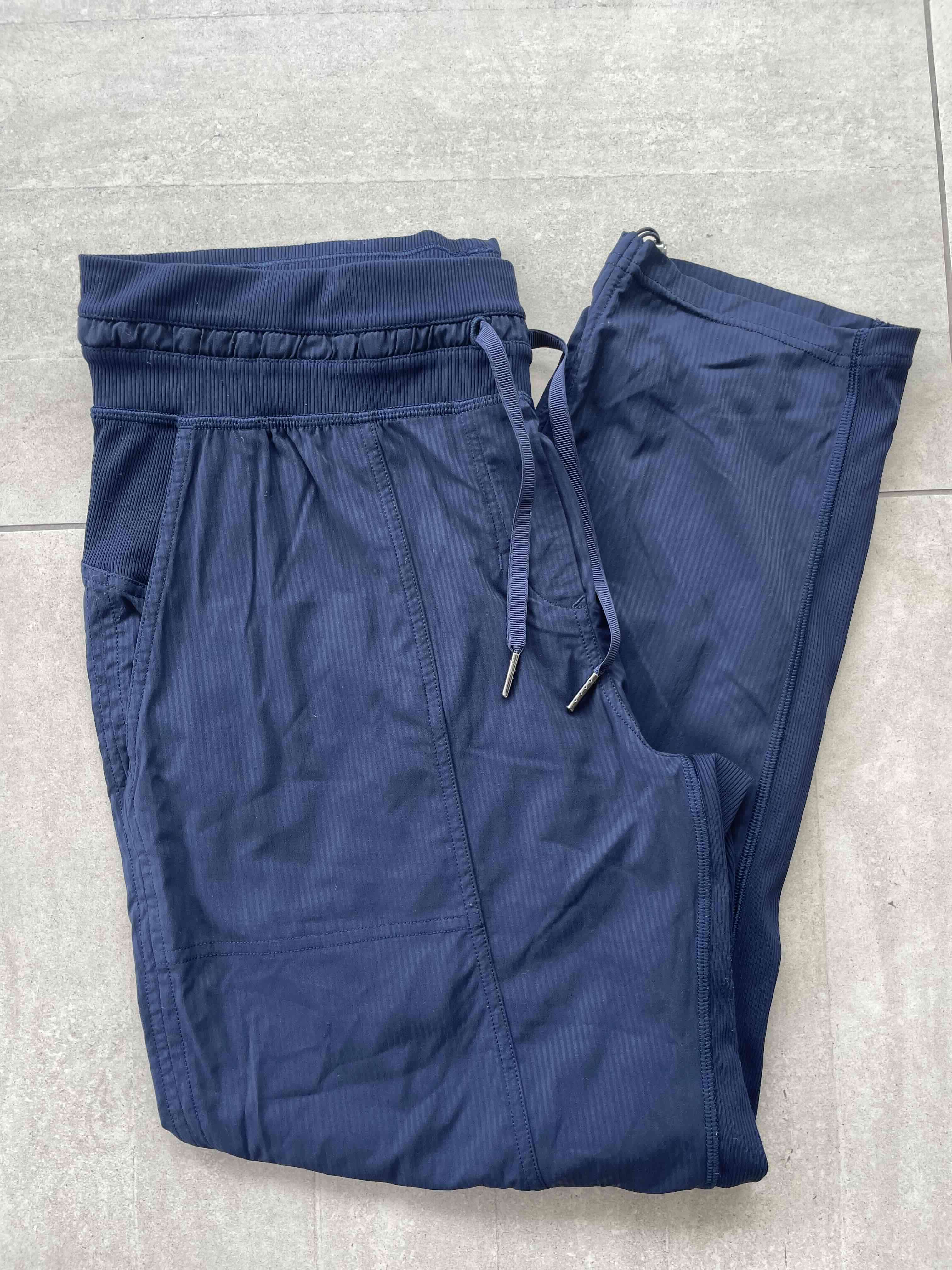Pantalón deportivo azul lululemon