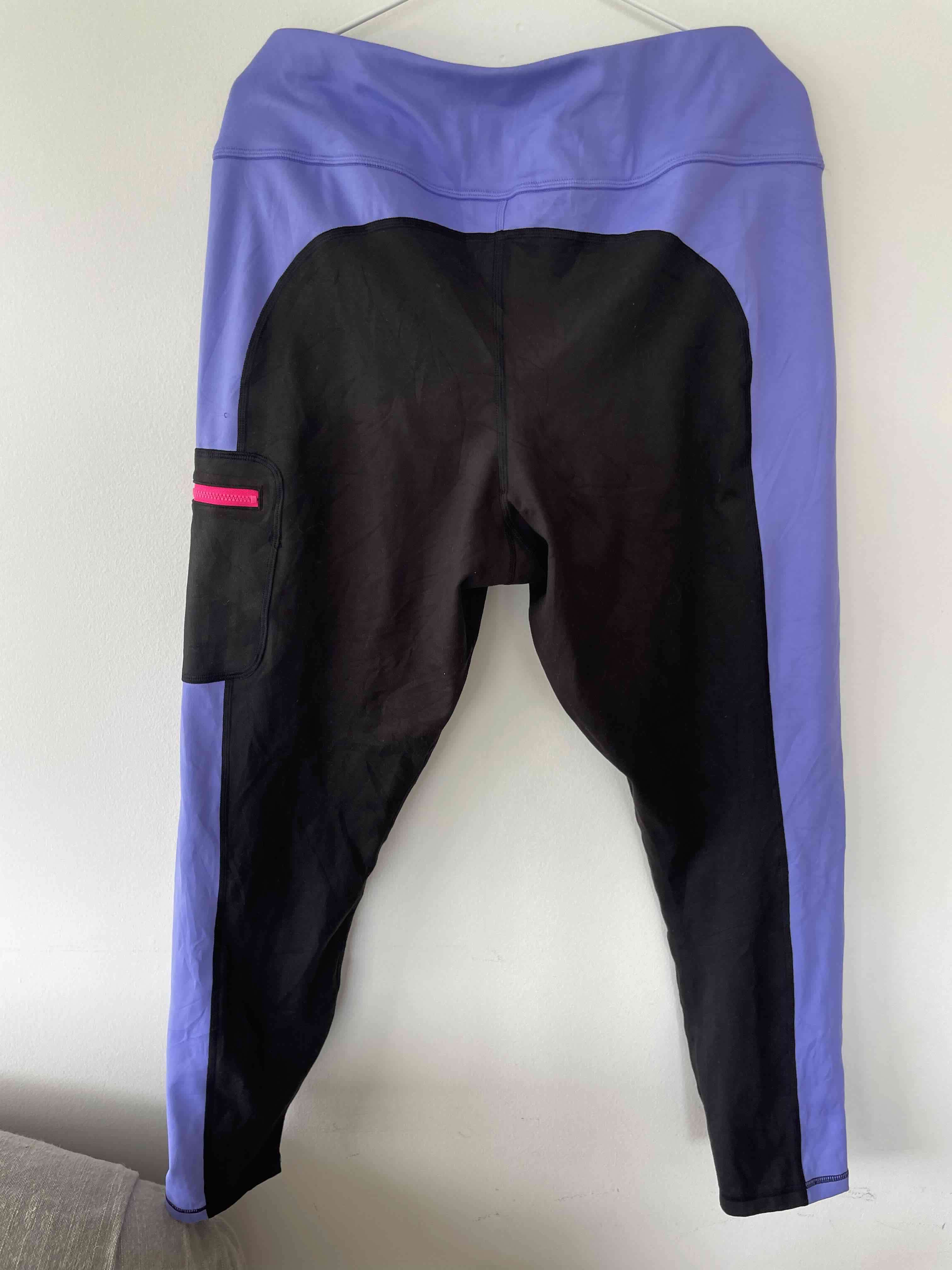 Leggings deportivos negro y morado - miniatura 2
