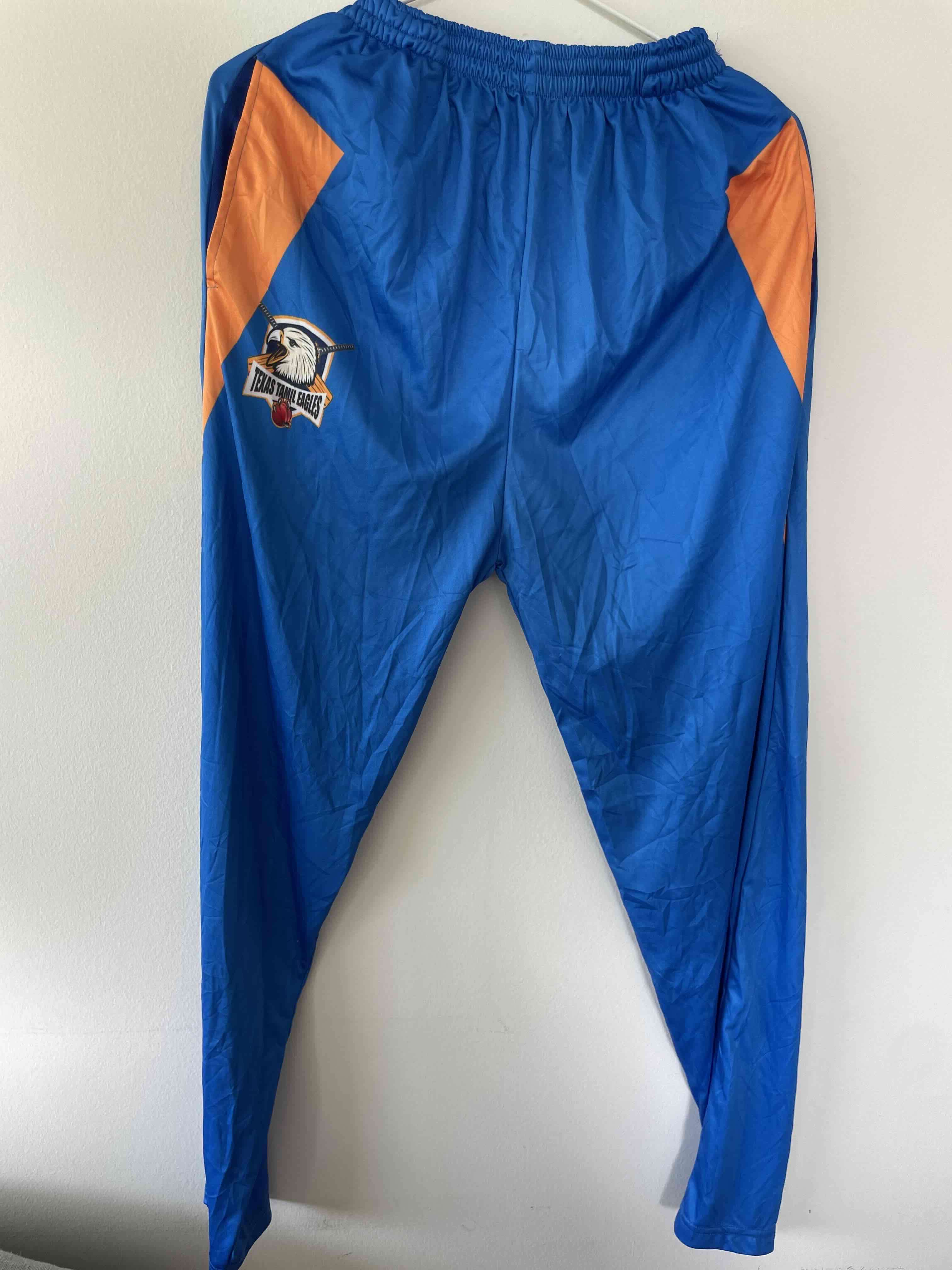 Pantalones deportivos azules