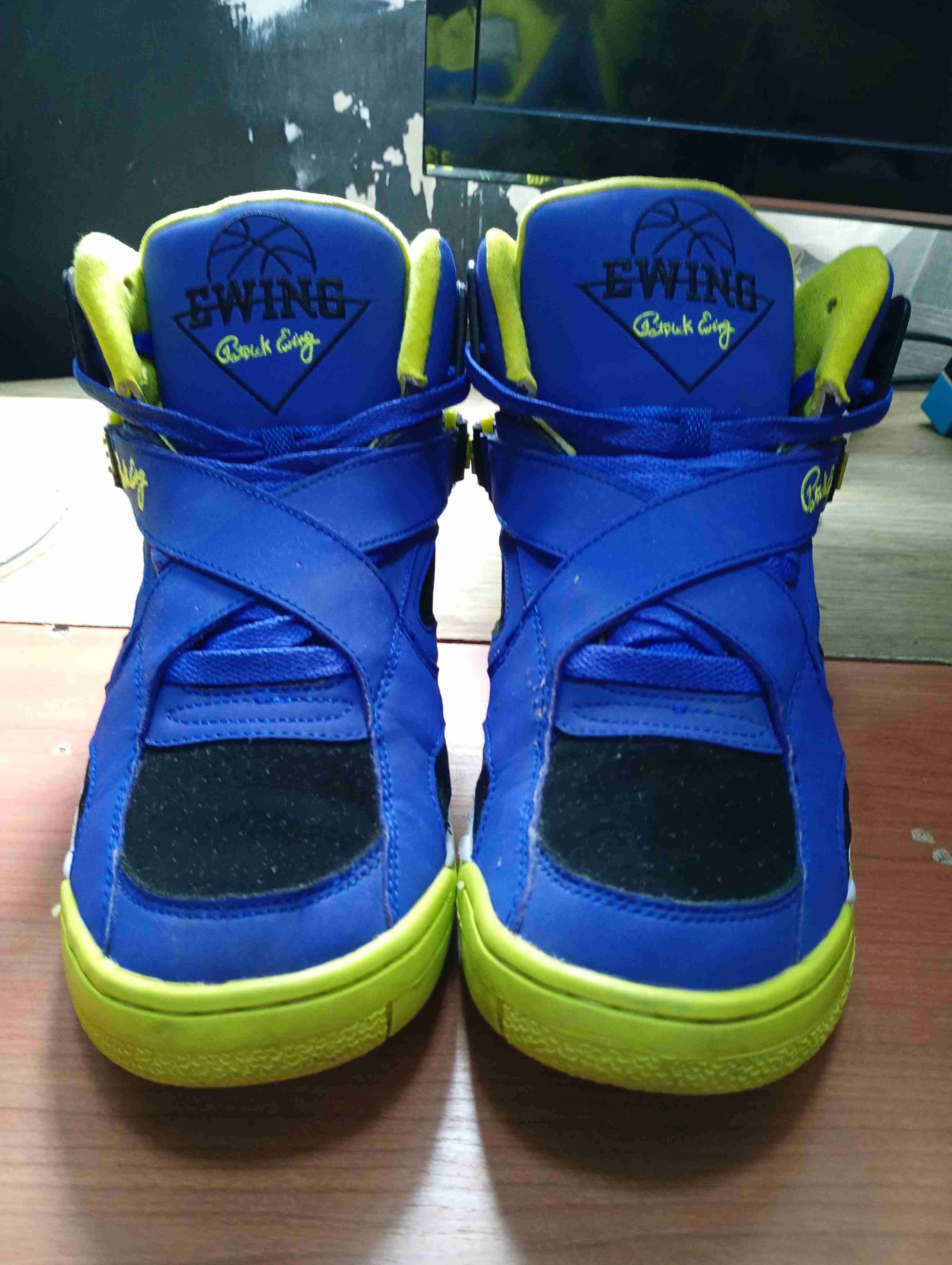 Zapatillas Ewing azules y amarillas