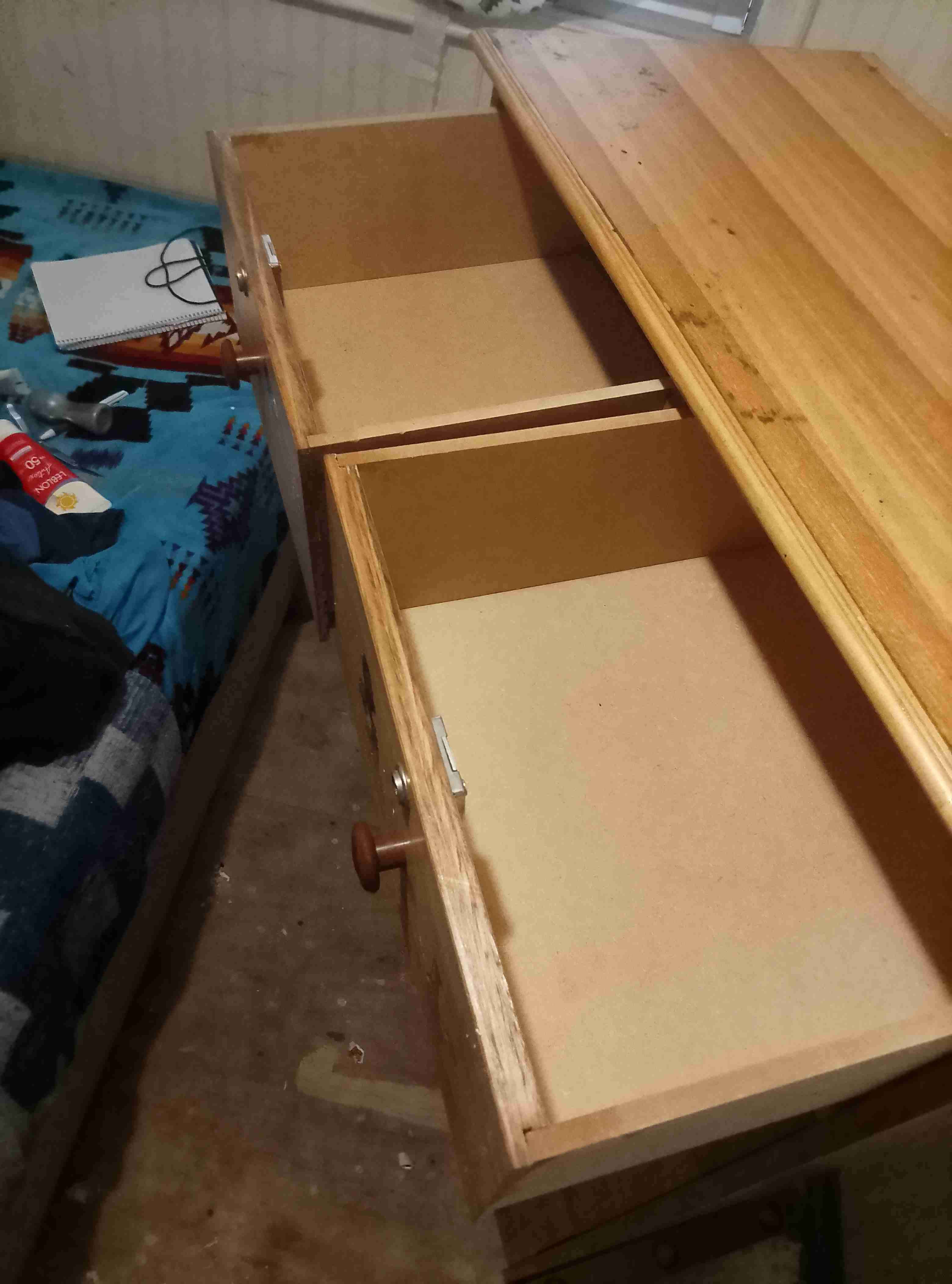 Cómoda de madera con cajones - miniatura 4