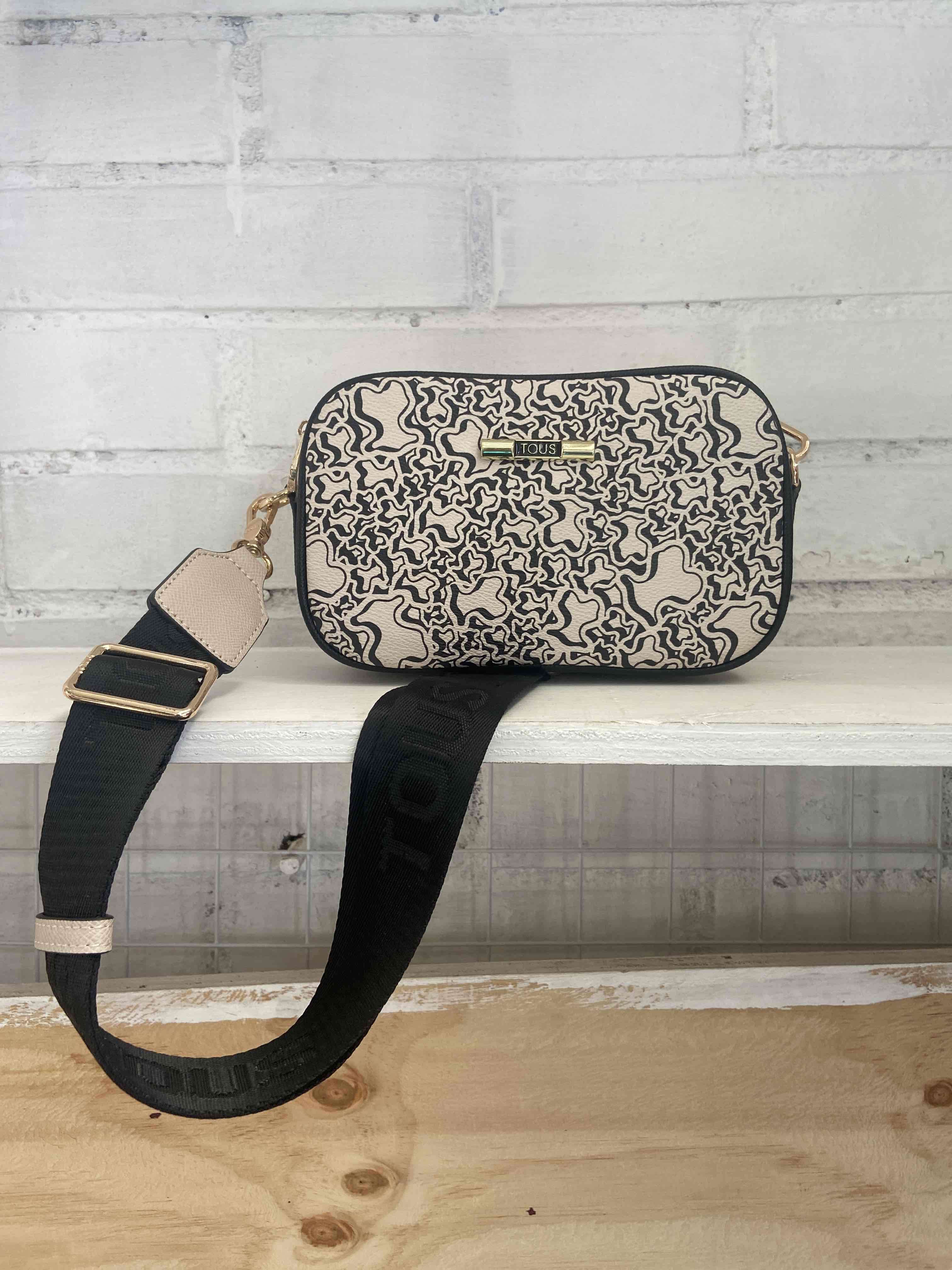 Cartera Tous estampada beige y negra