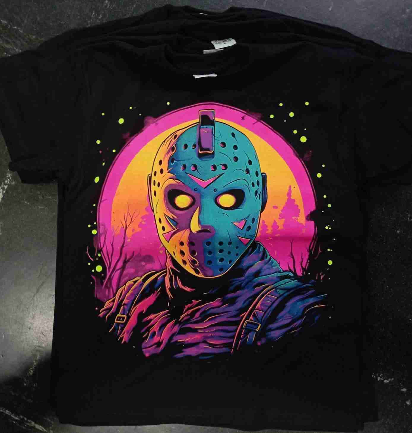 Polera flúor y figuras anime - miniatura 4