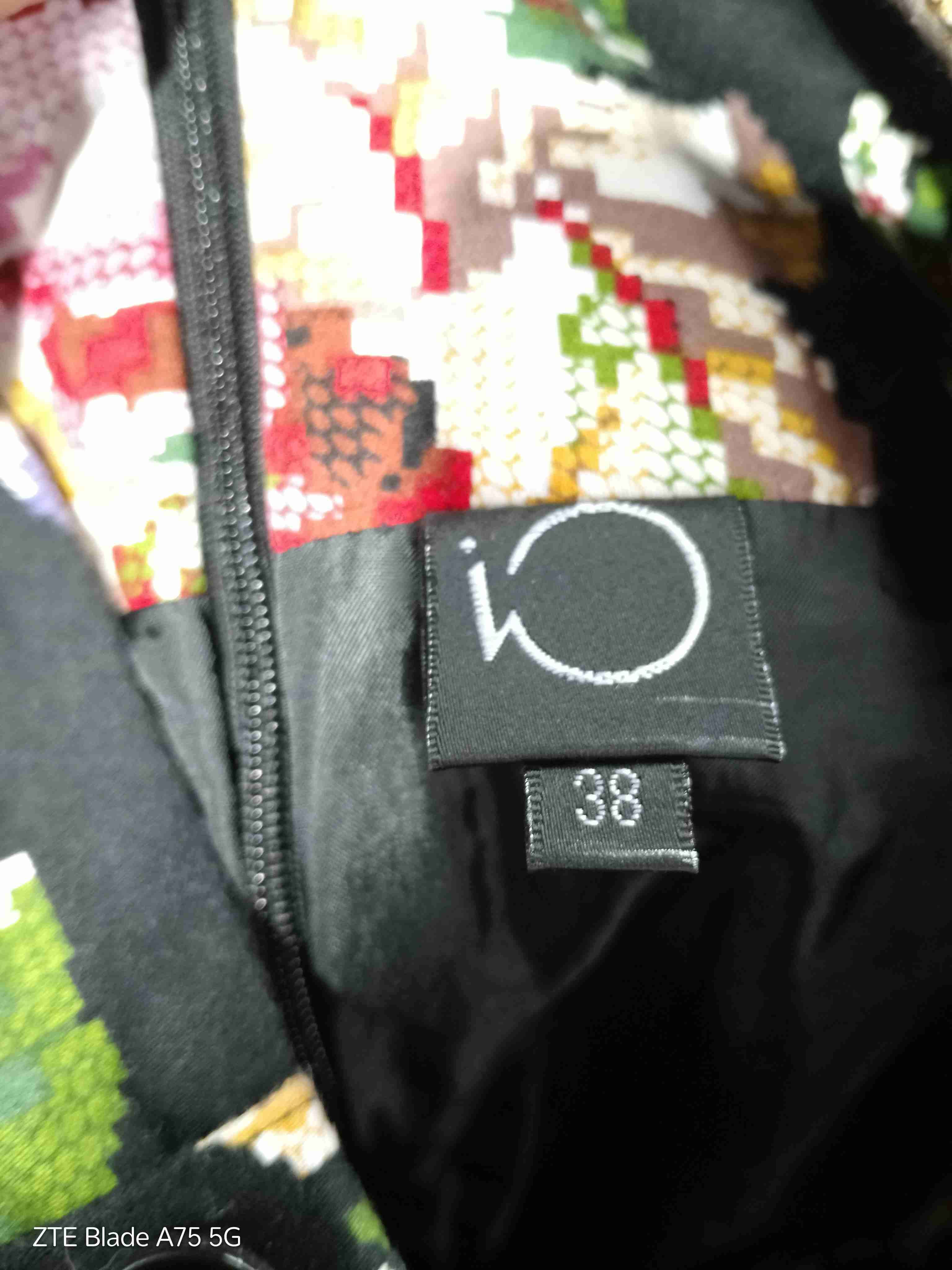 Falda negra con estampado floral talla 38 - miniatura 6