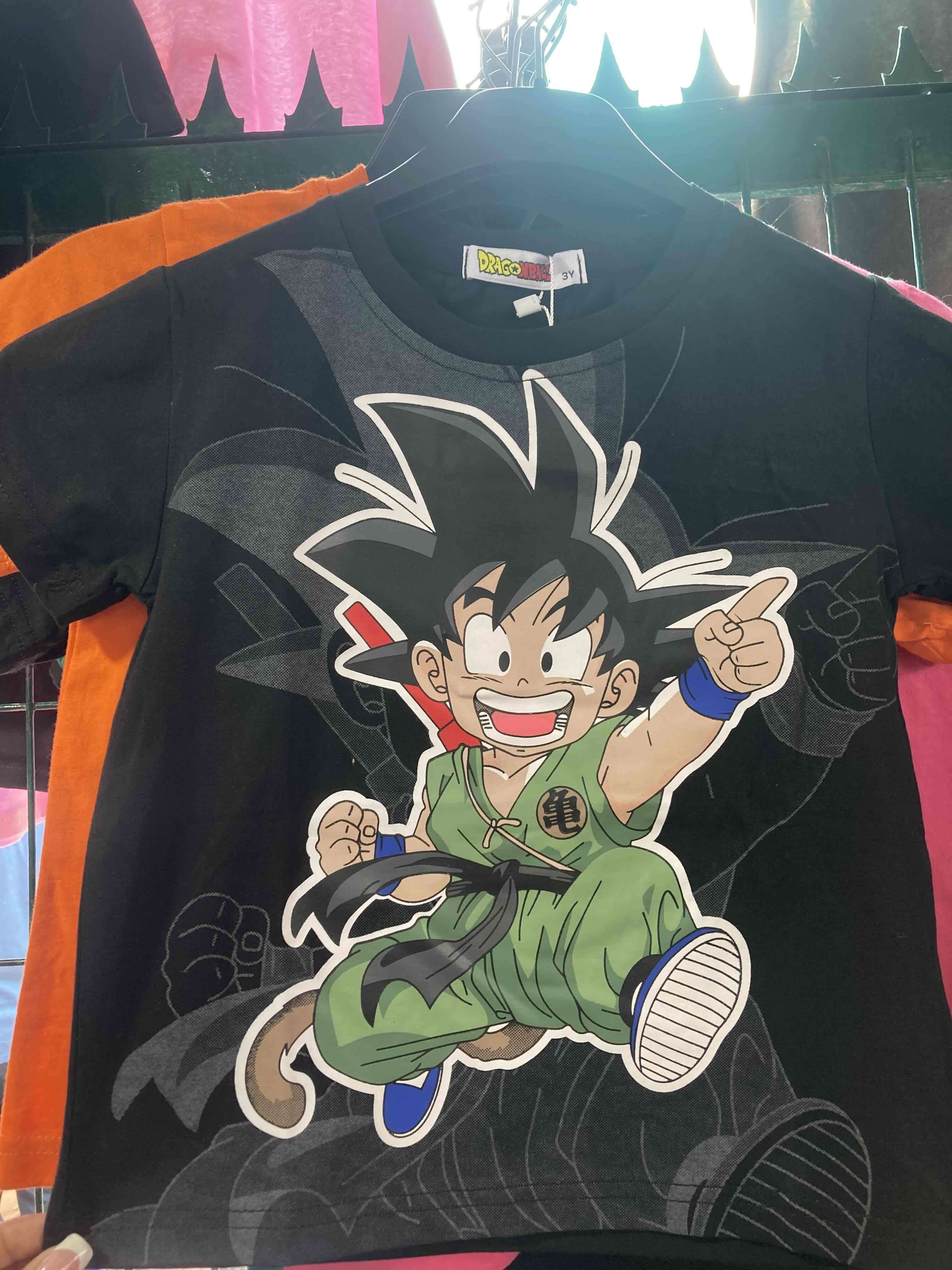 Polera negra de Dragon Ball