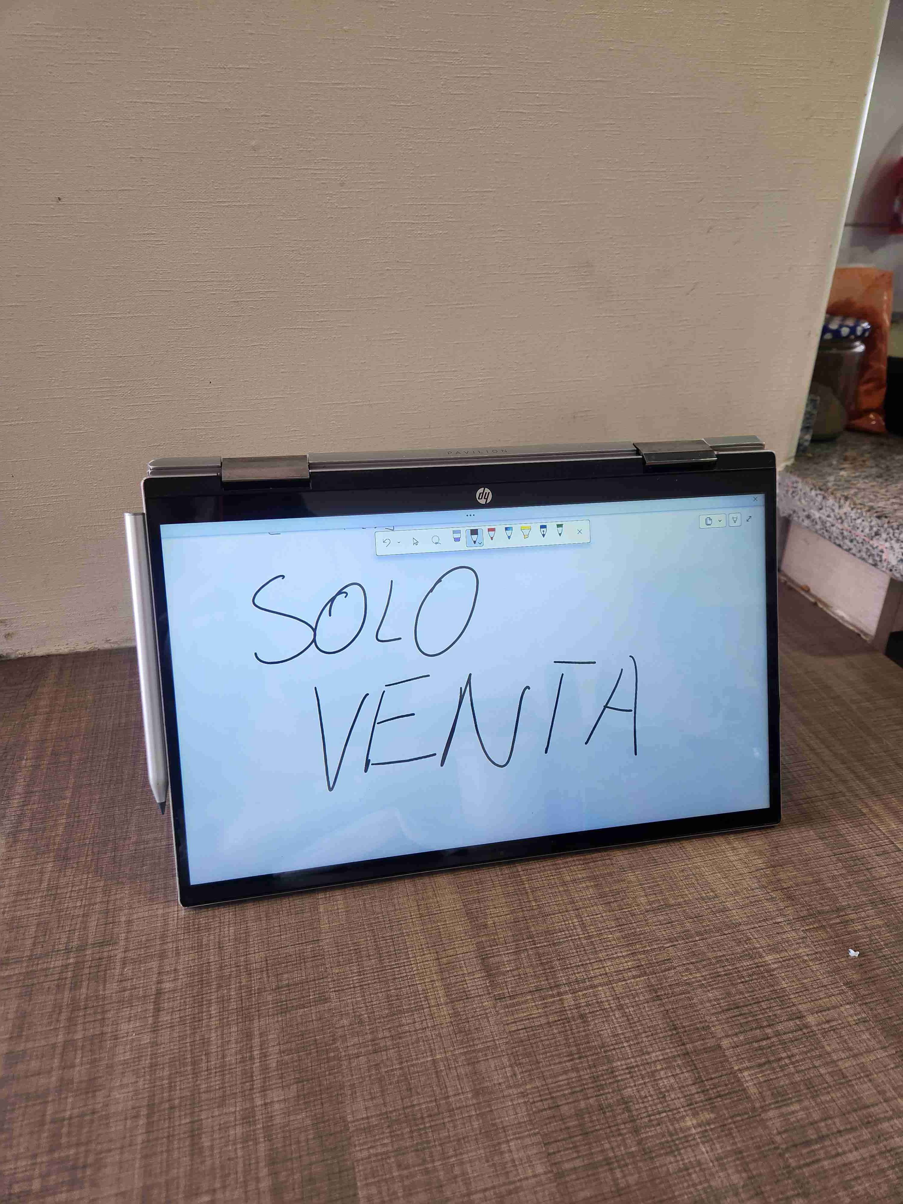 Laptop HP Pavilion x360 plateada - miniatura 2