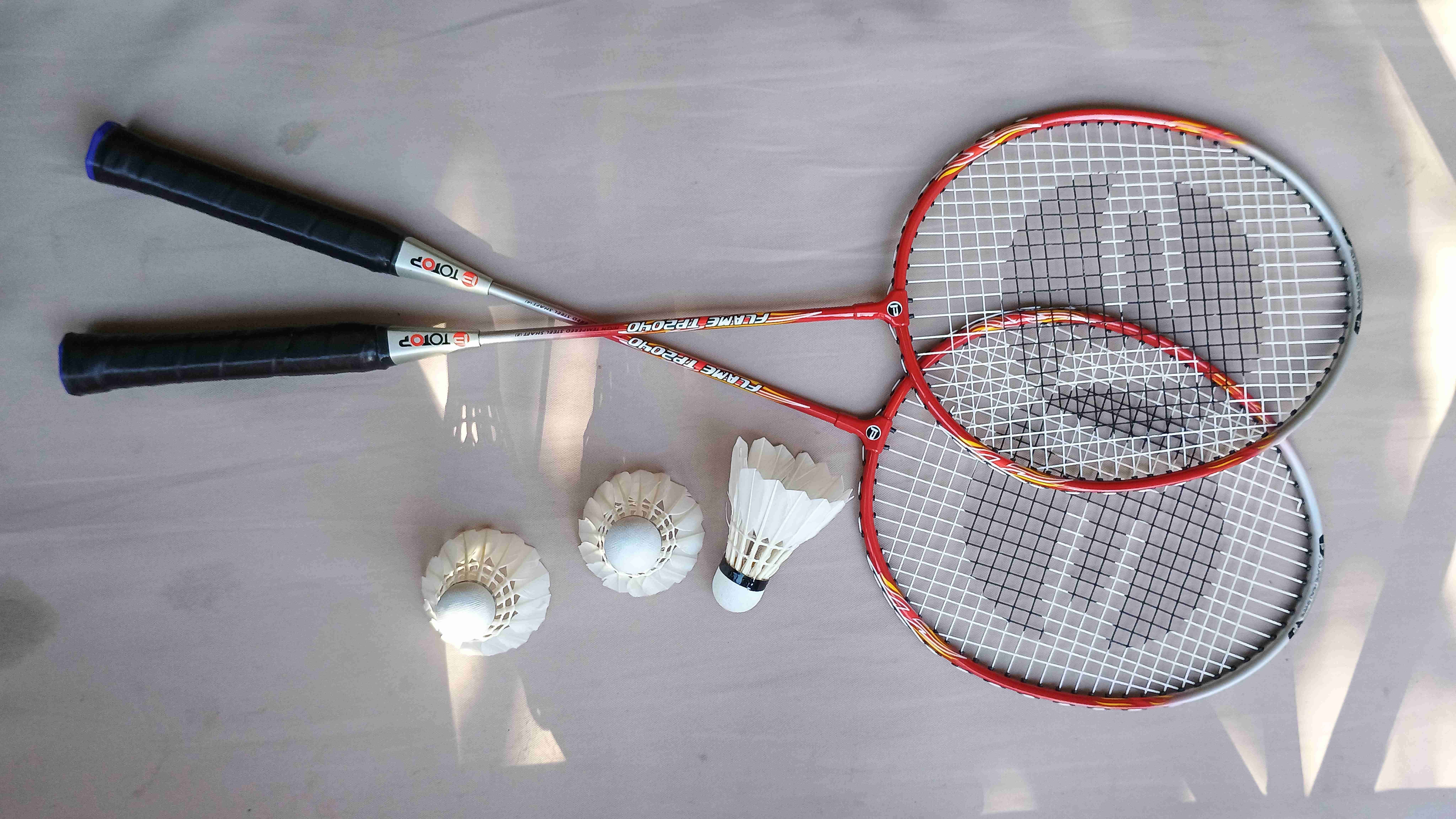 Raquetas de badminton con funda y pelotas - miniatura 2