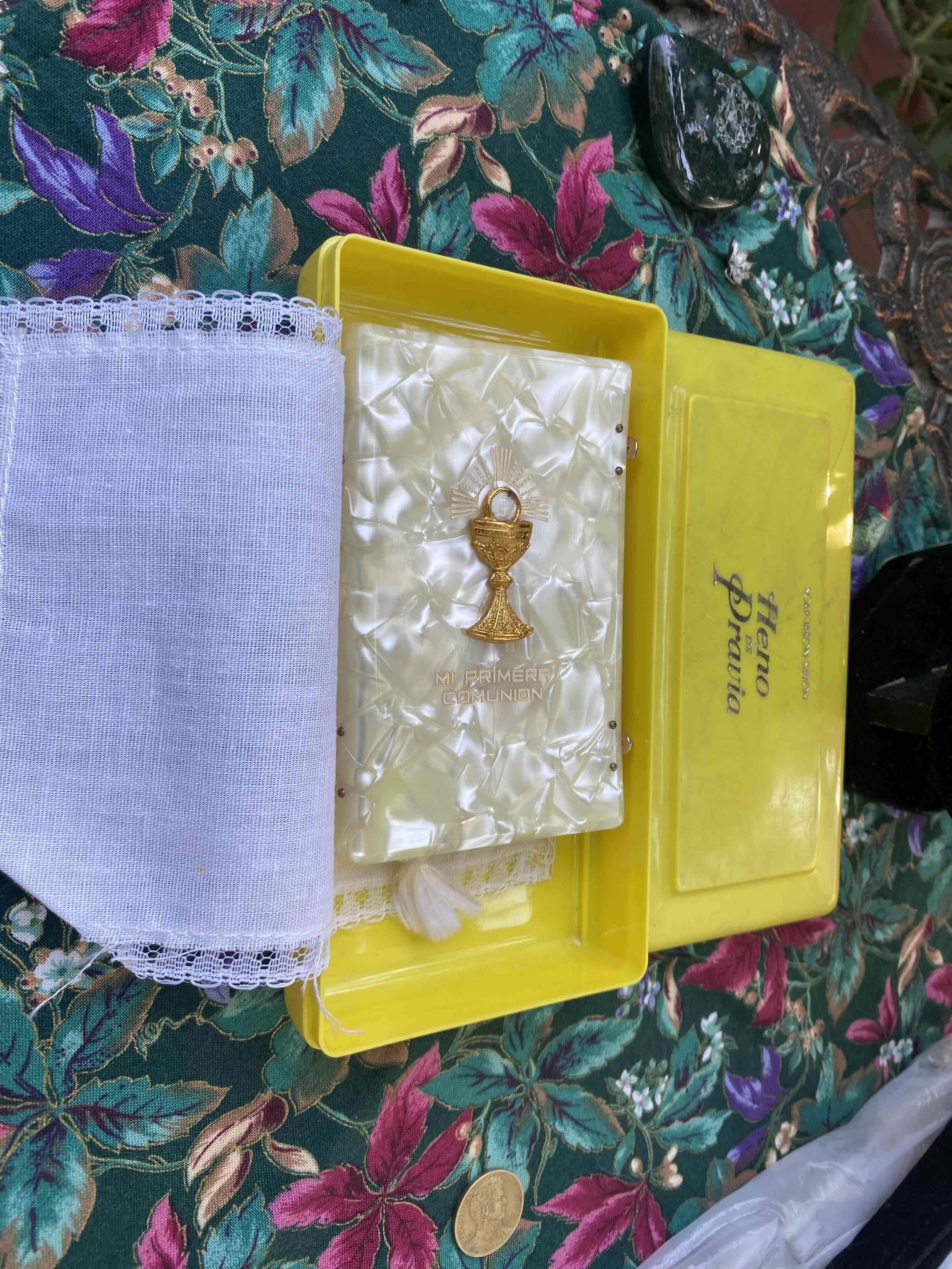 Libro de primera comunión - miniatura 2