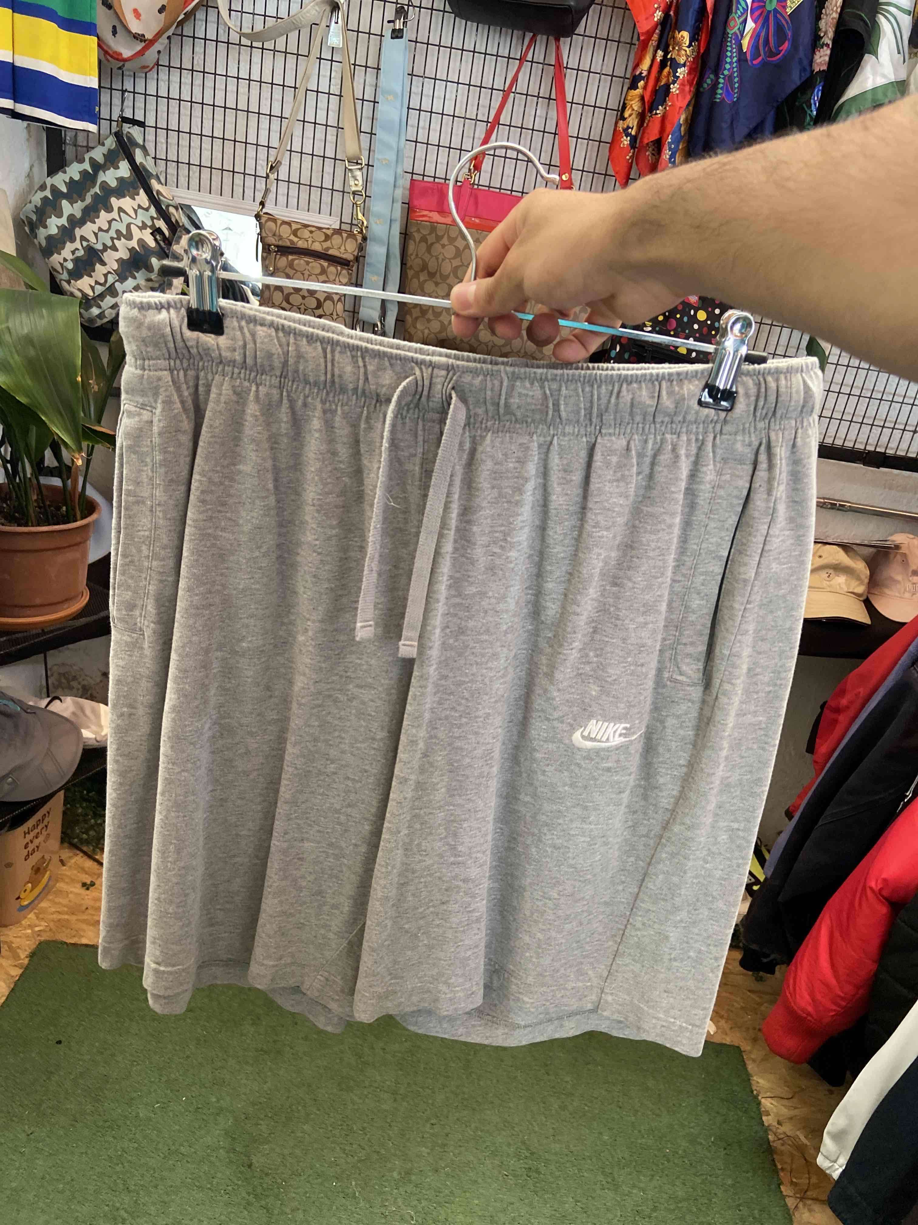 Short gris Nike para hombre talla L