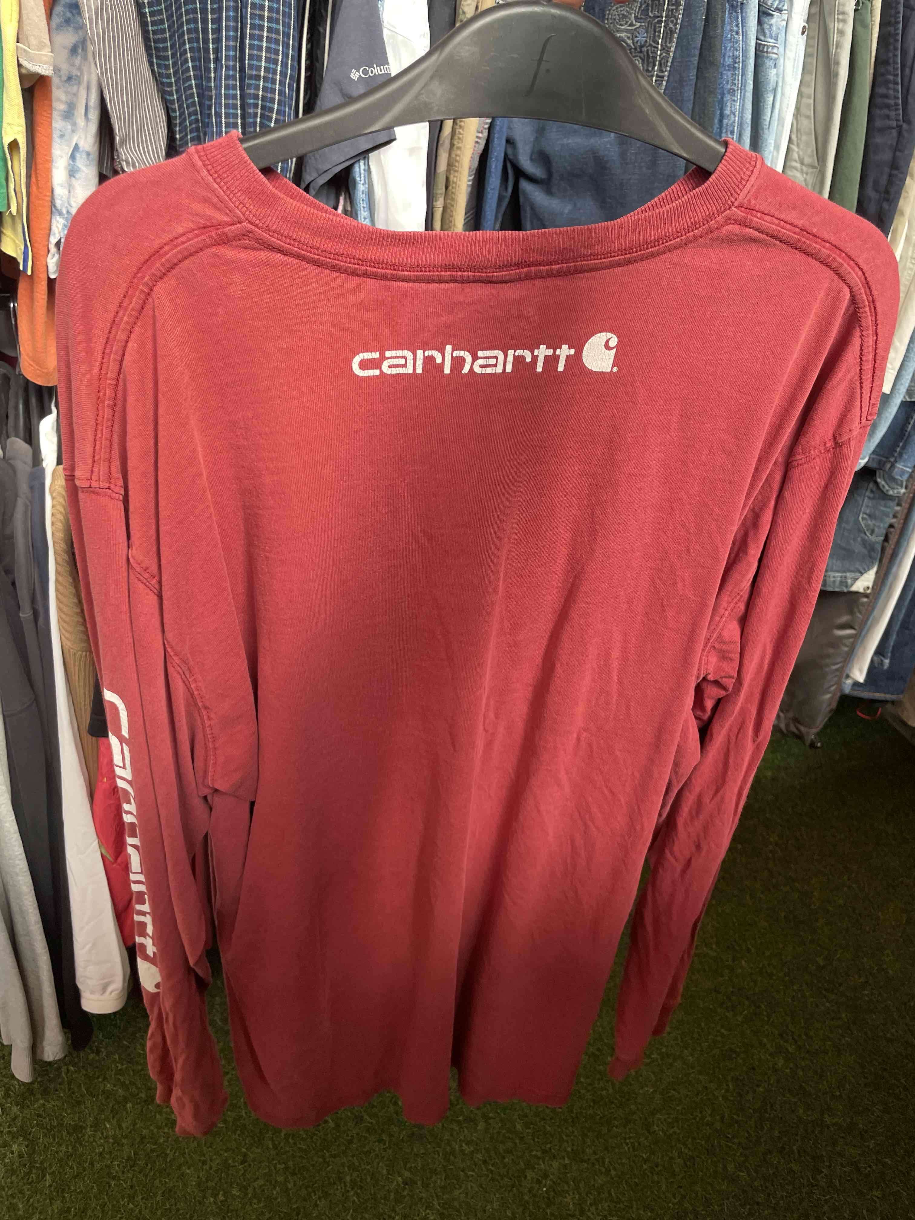 Polera roja Carhartt manga larga