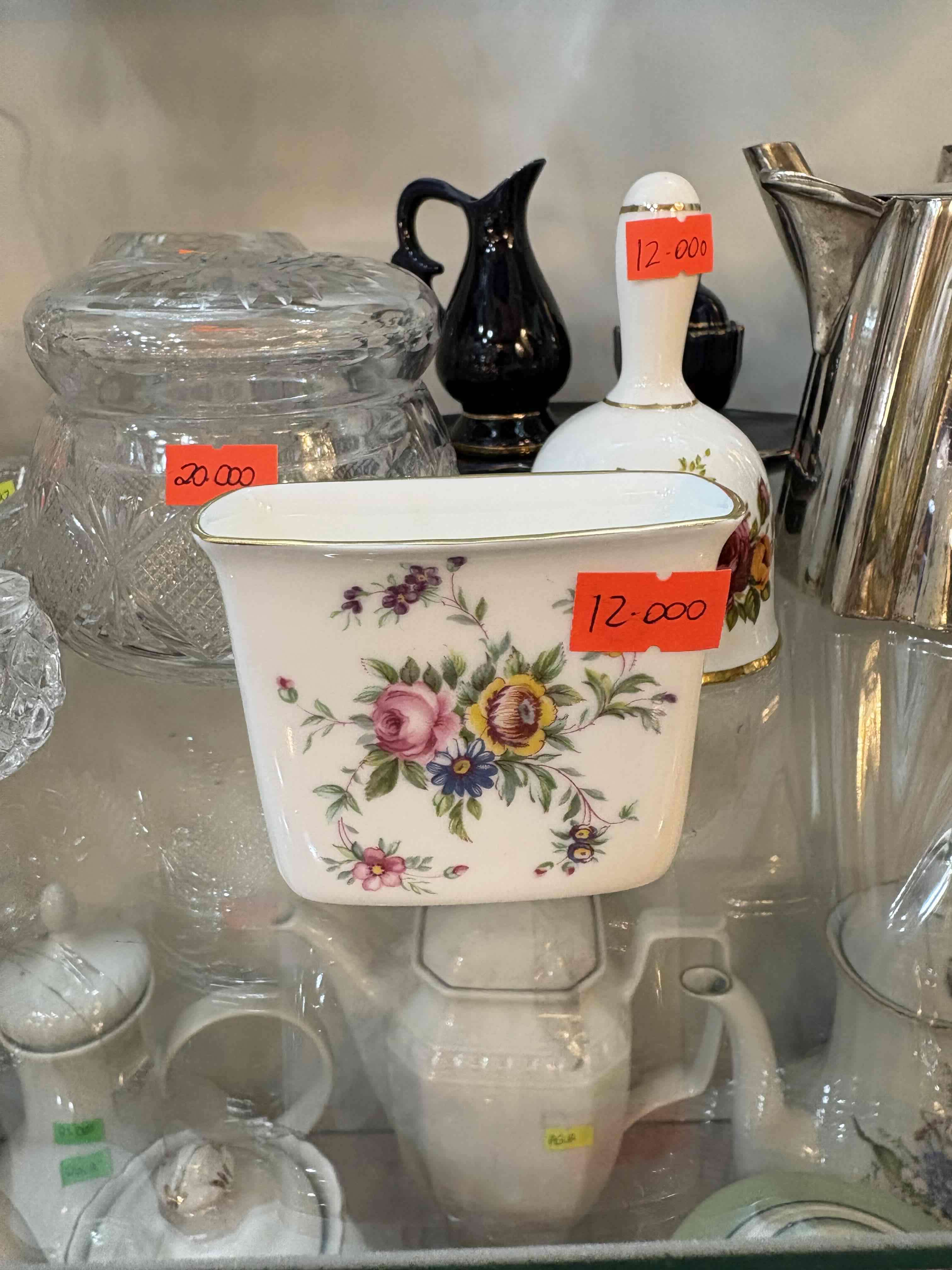 Florero de porcelana floral