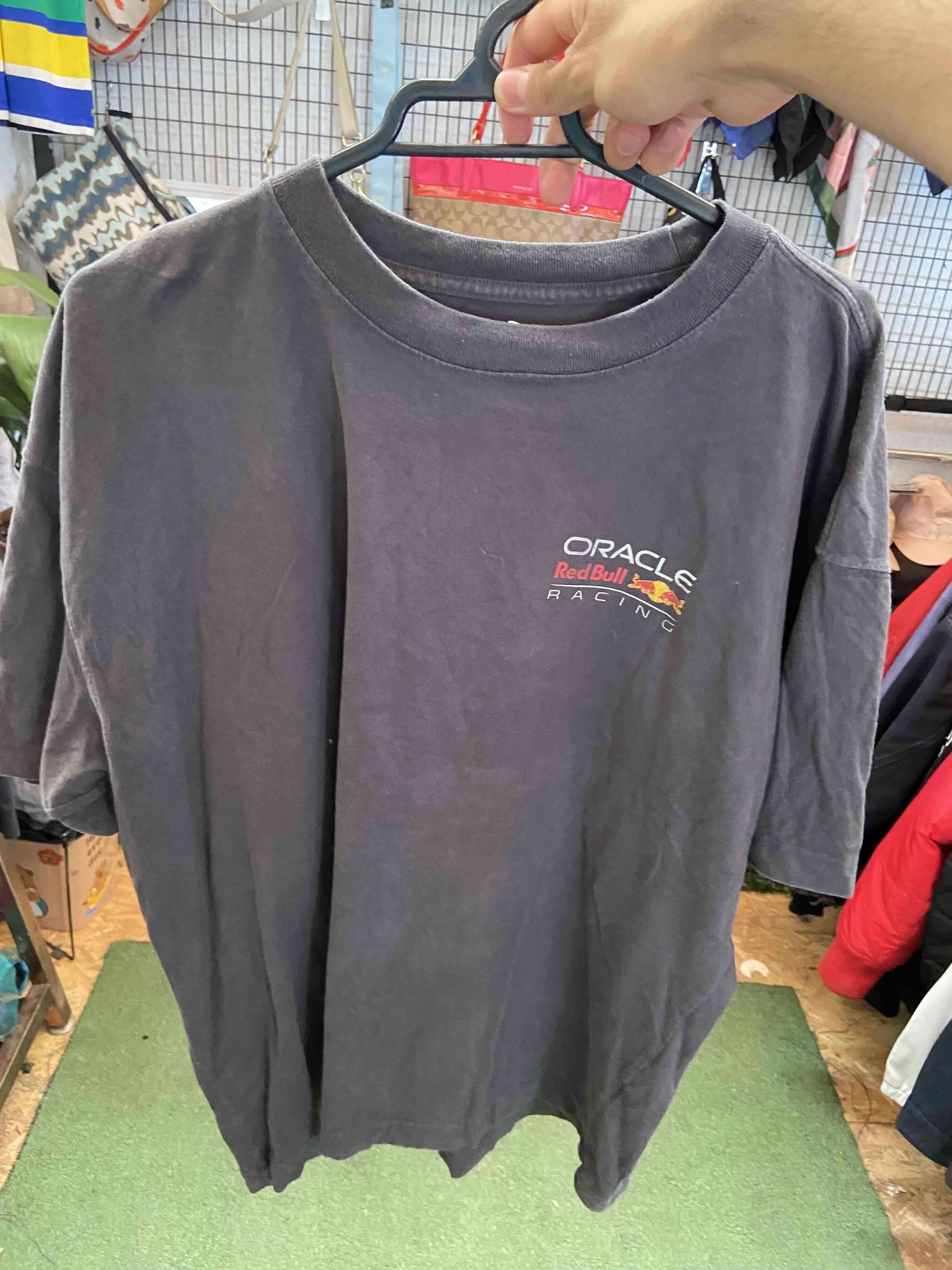 Polera Oracle Red Bull Racing gris Talla L