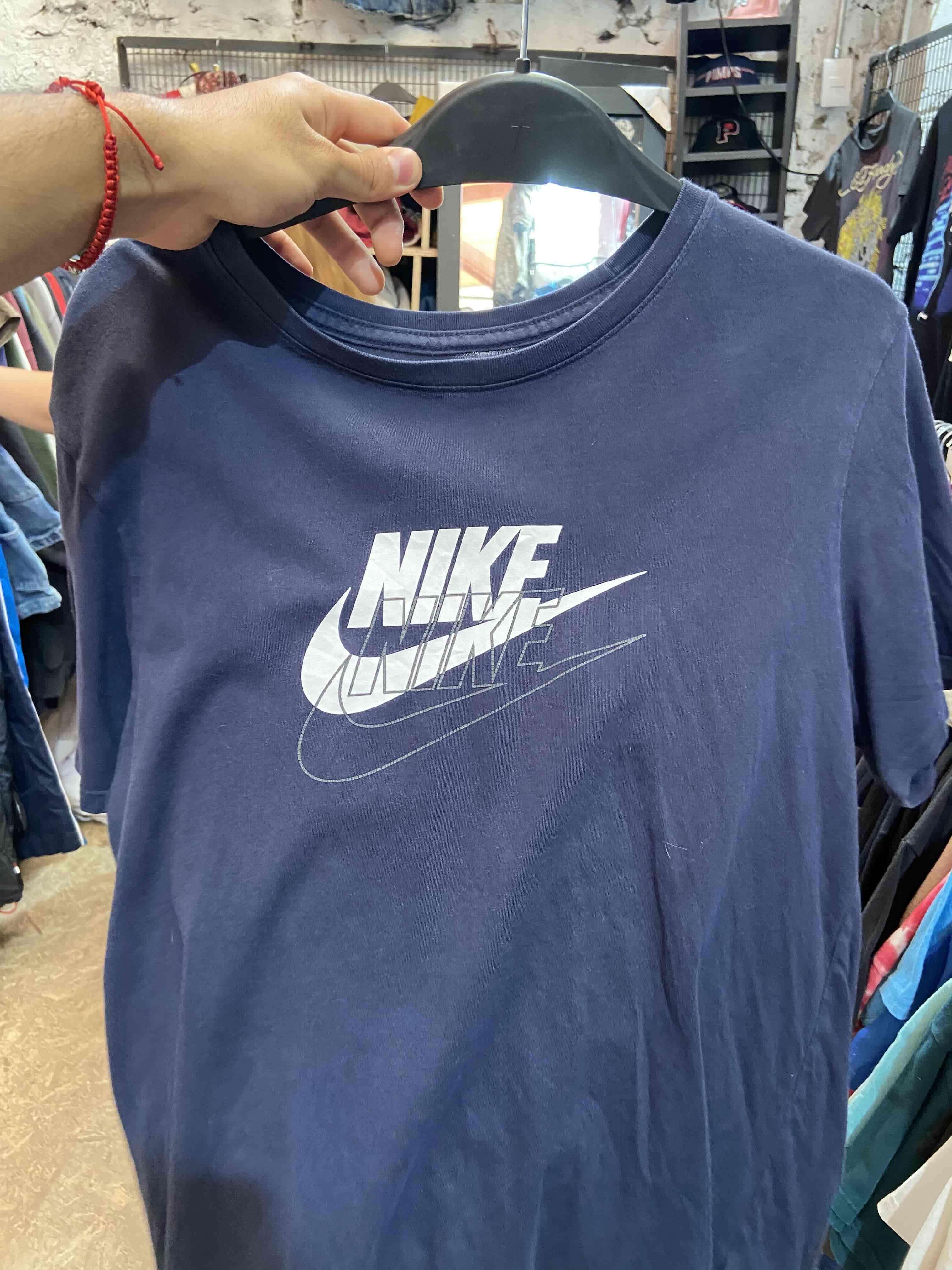 Polera azul Nike logo grande talla M