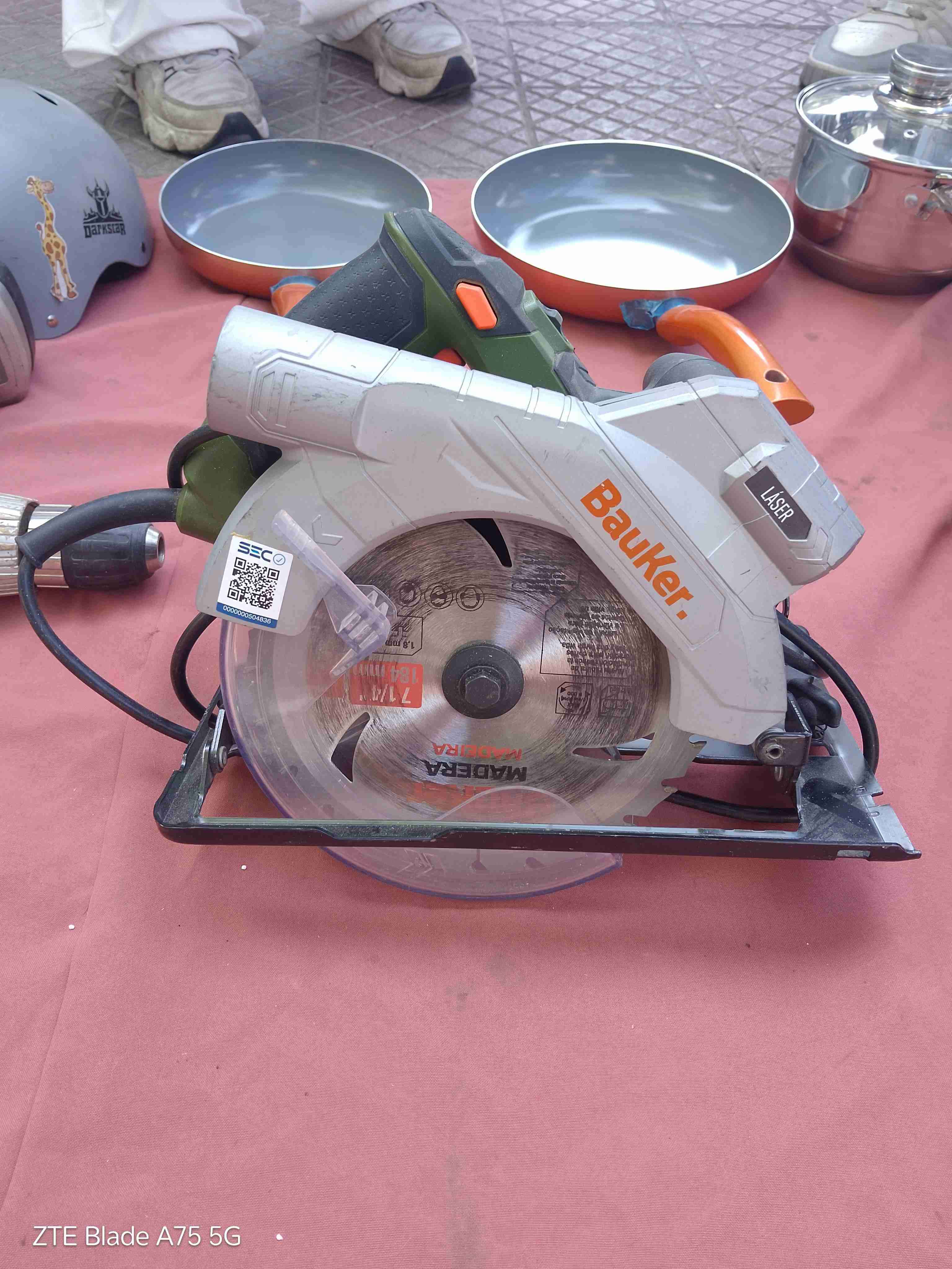 Sierra circular Bauker nueva