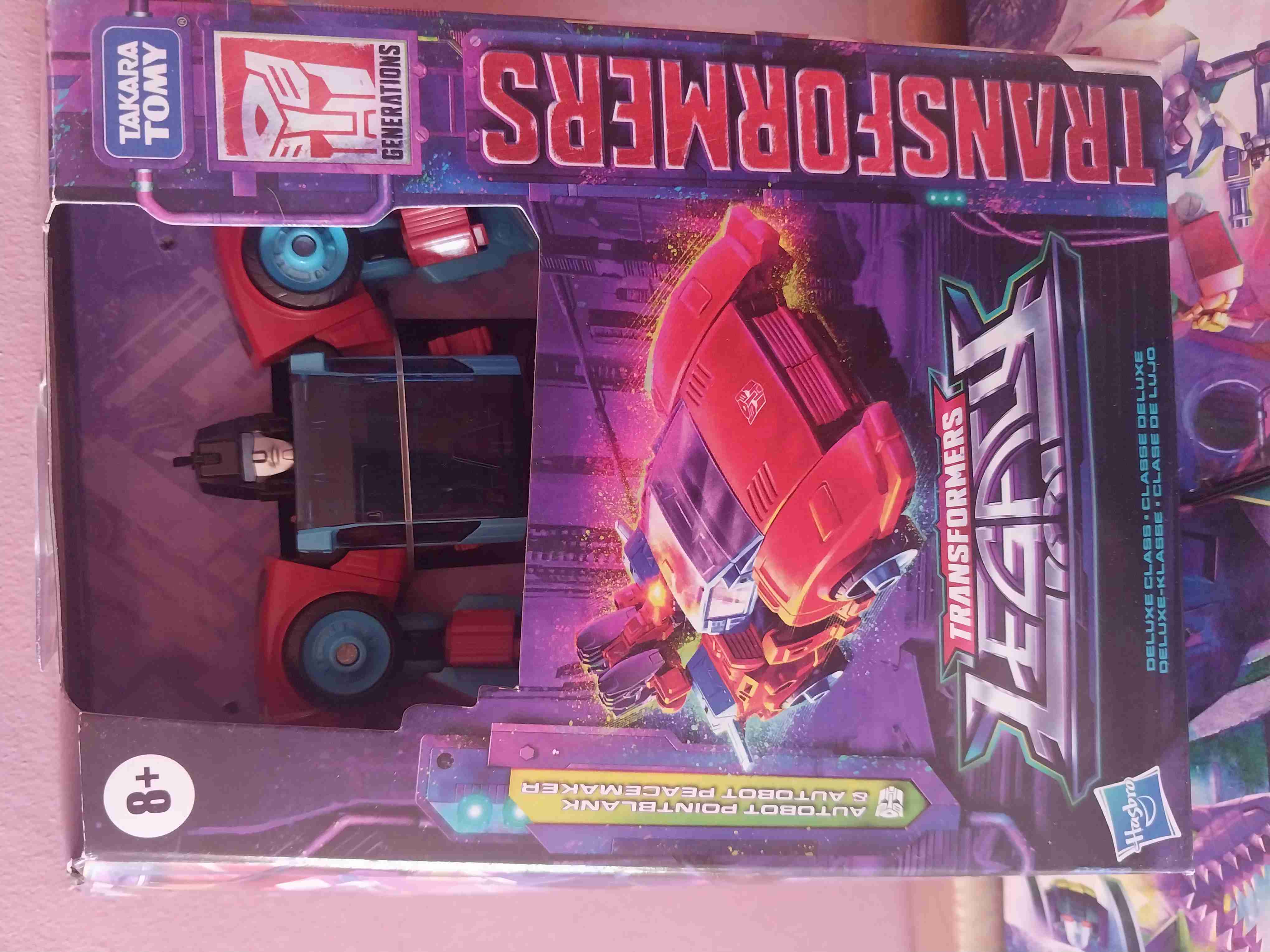 Figura Transformers Legacy Knockout - miniatura 2