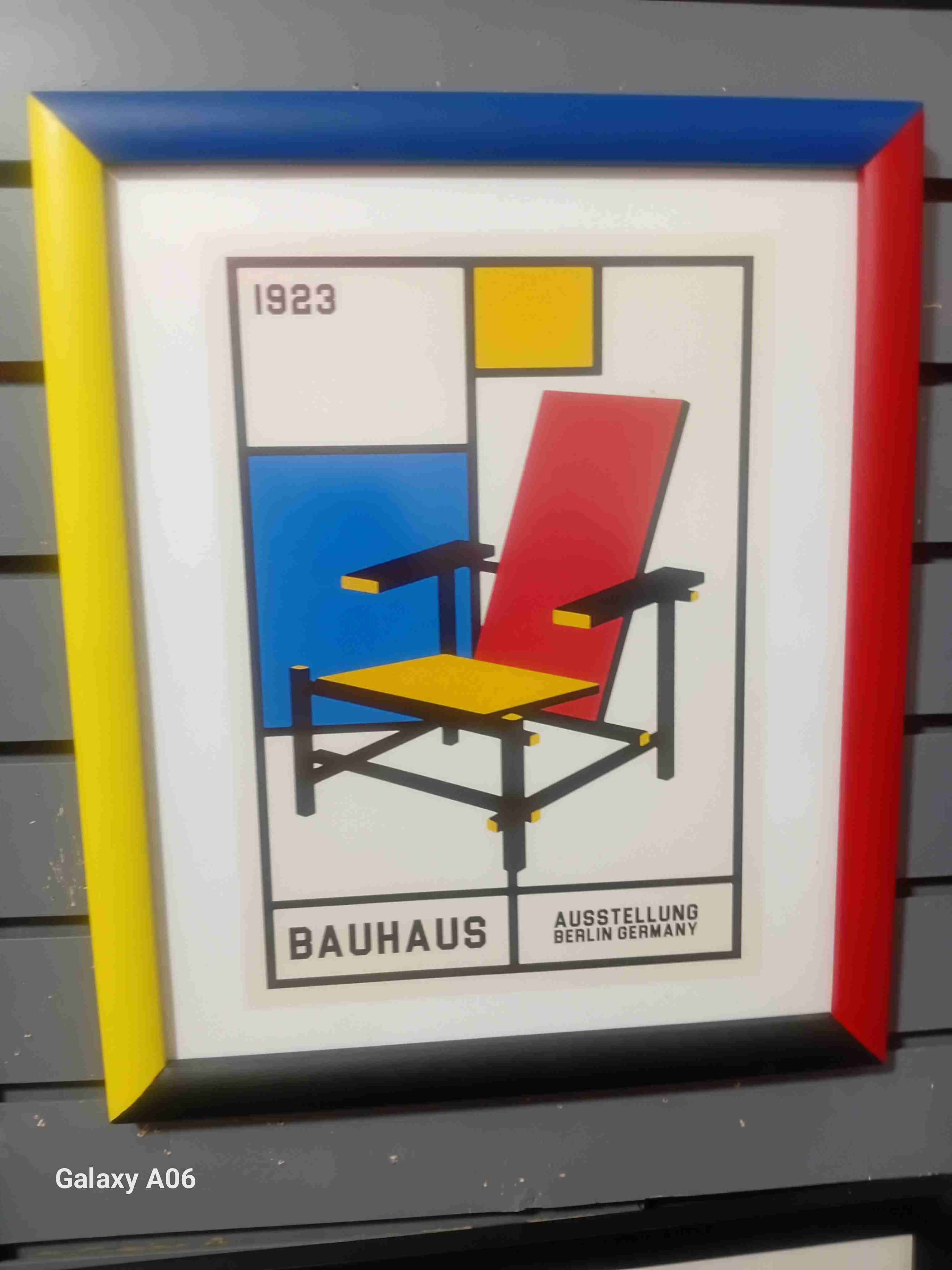 Cuadro Bauhaus enmarcado colorido