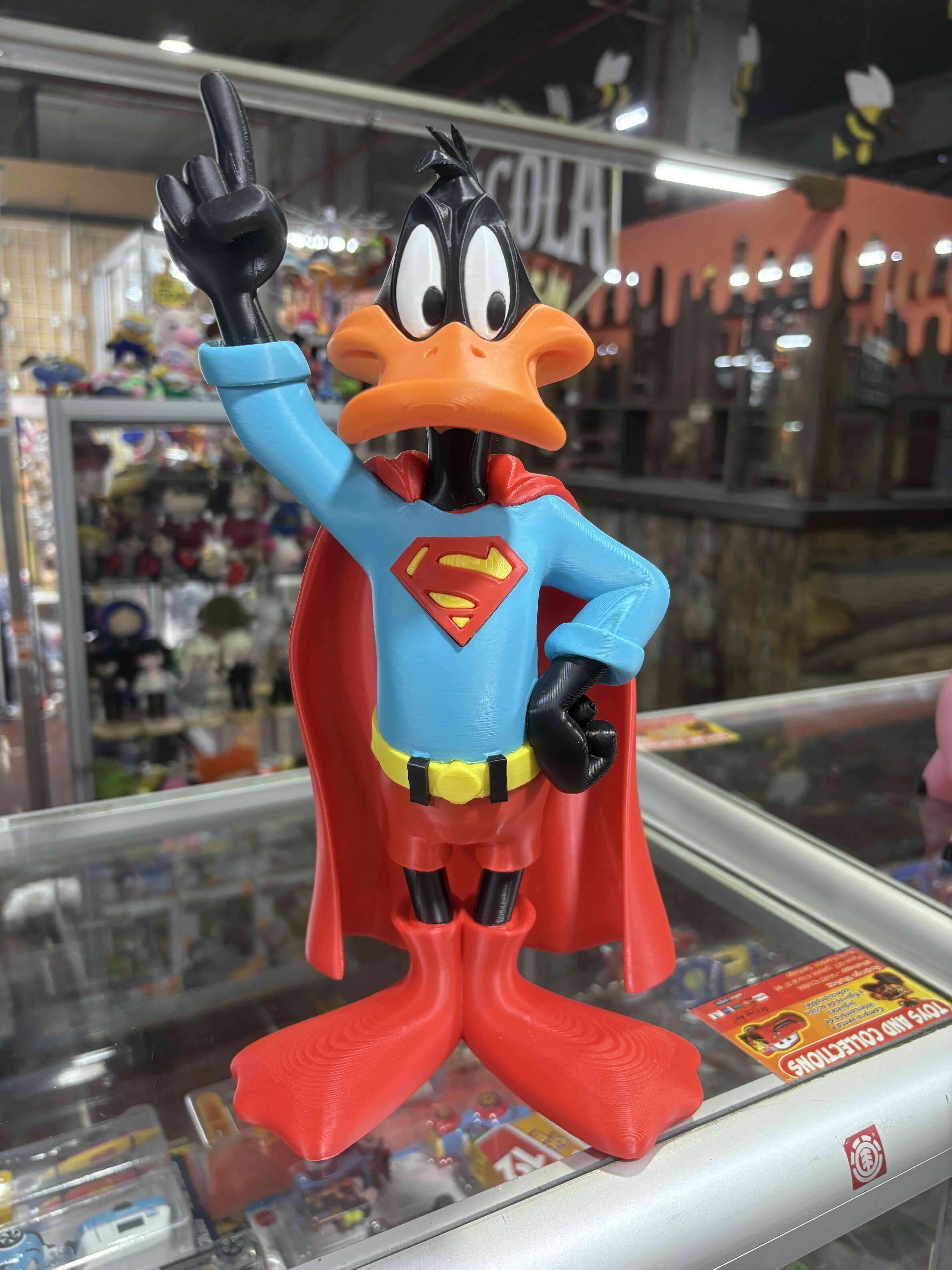 Figura de Daffy Duck Superhéroe