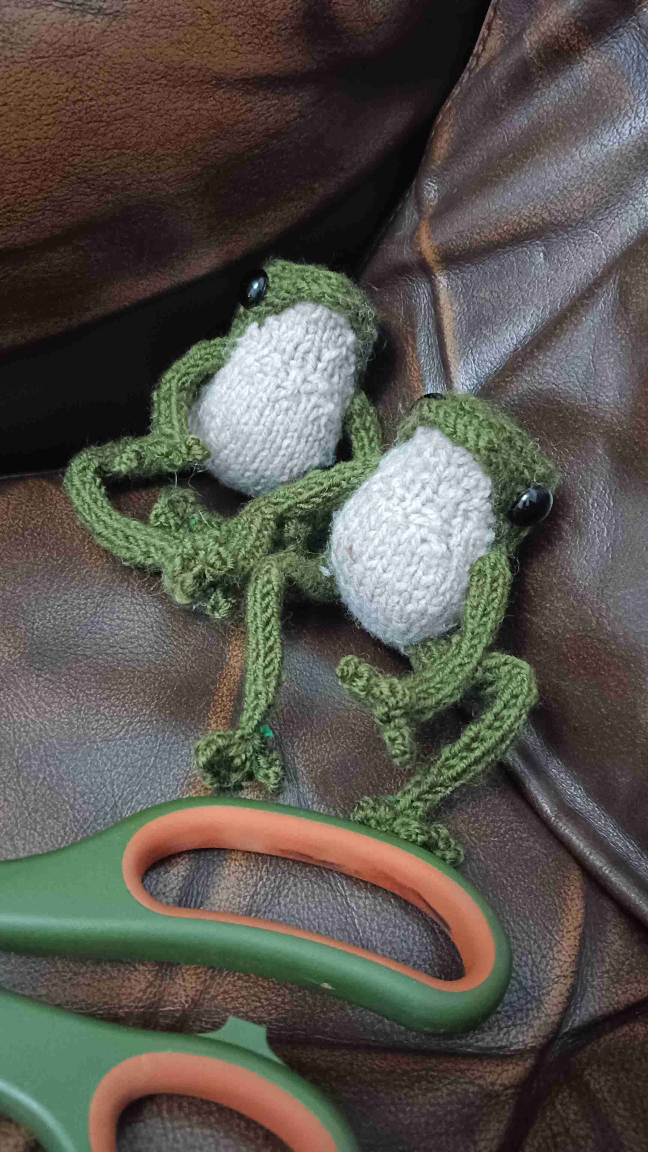 Ranitas tejido a dos agujas - miniatura 3