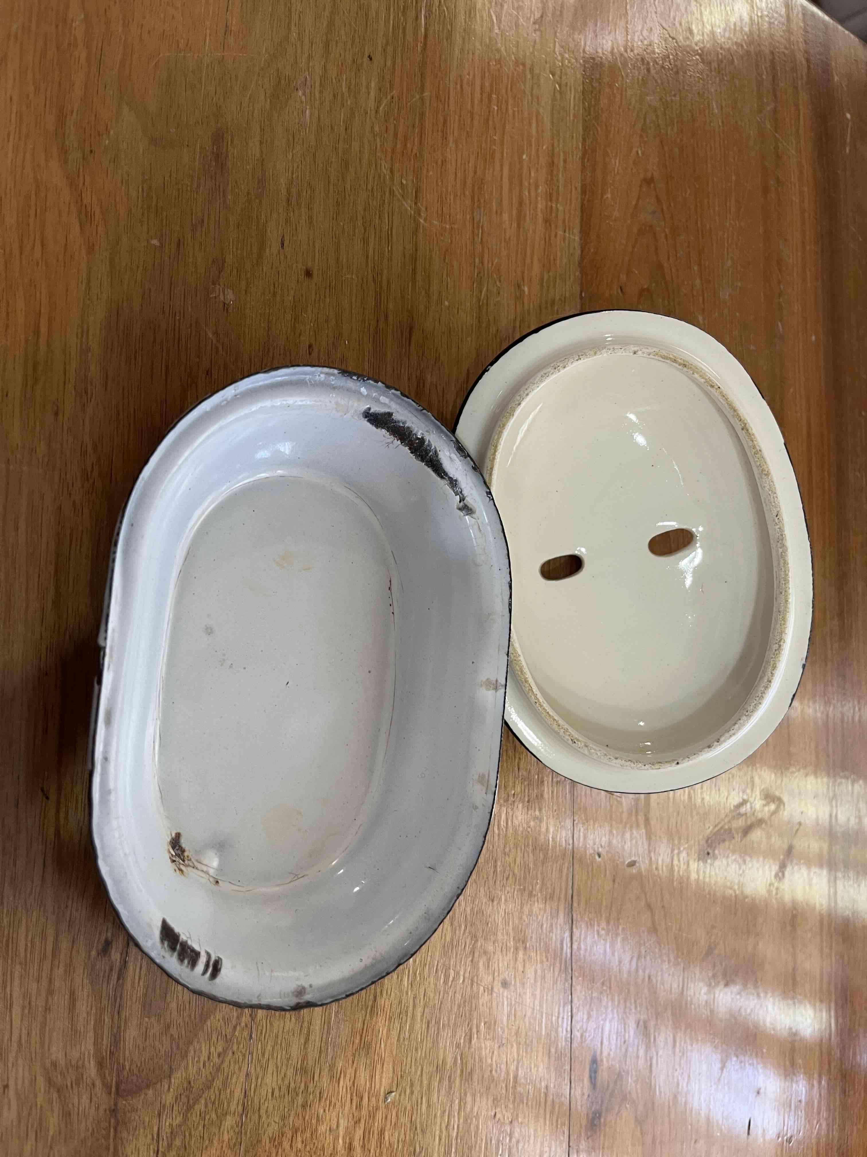 Antigua Jabonera de metal enlozada - miniatura 2