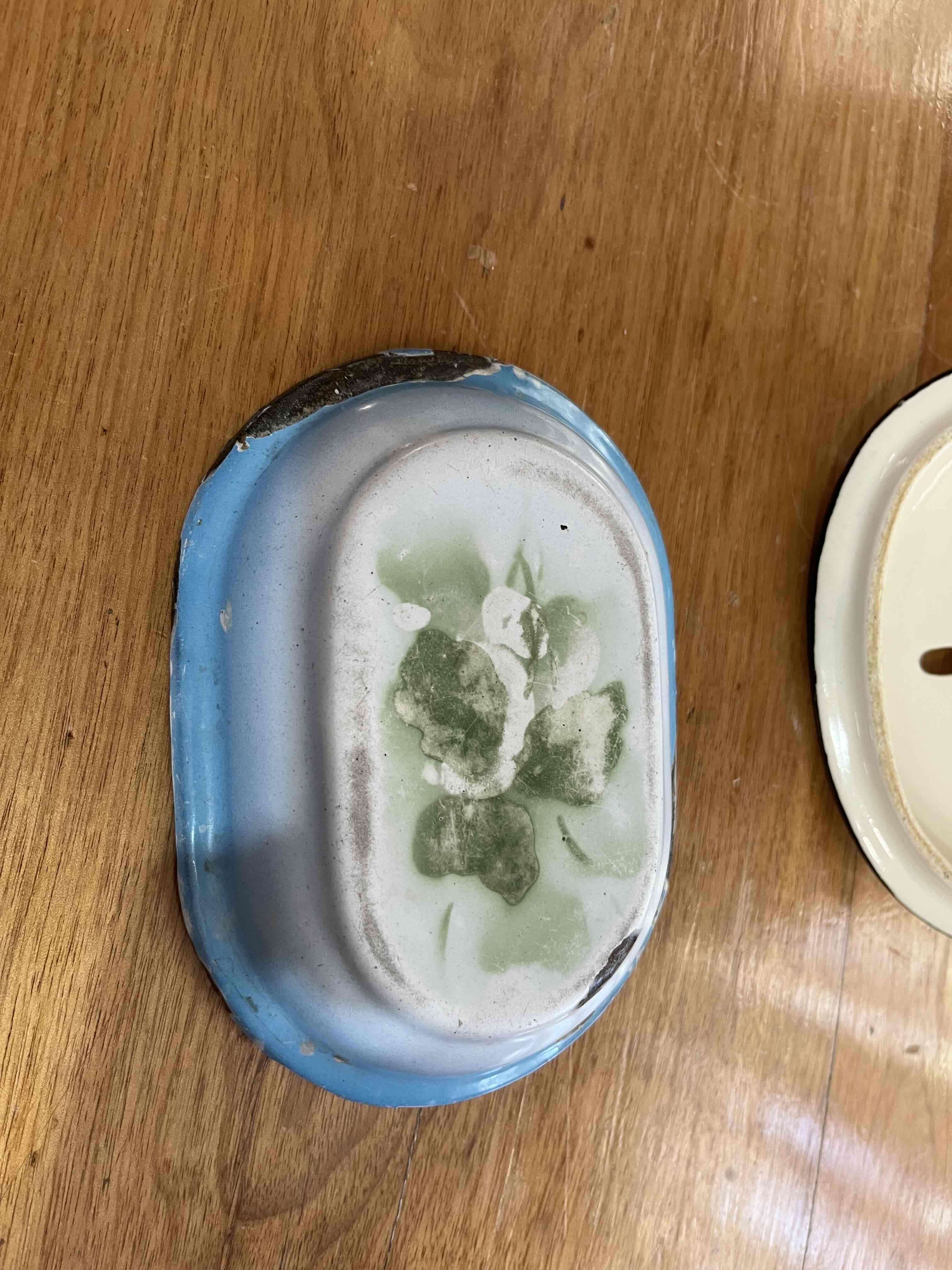 Antigua Jabonera de metal enlozada - miniatura 3