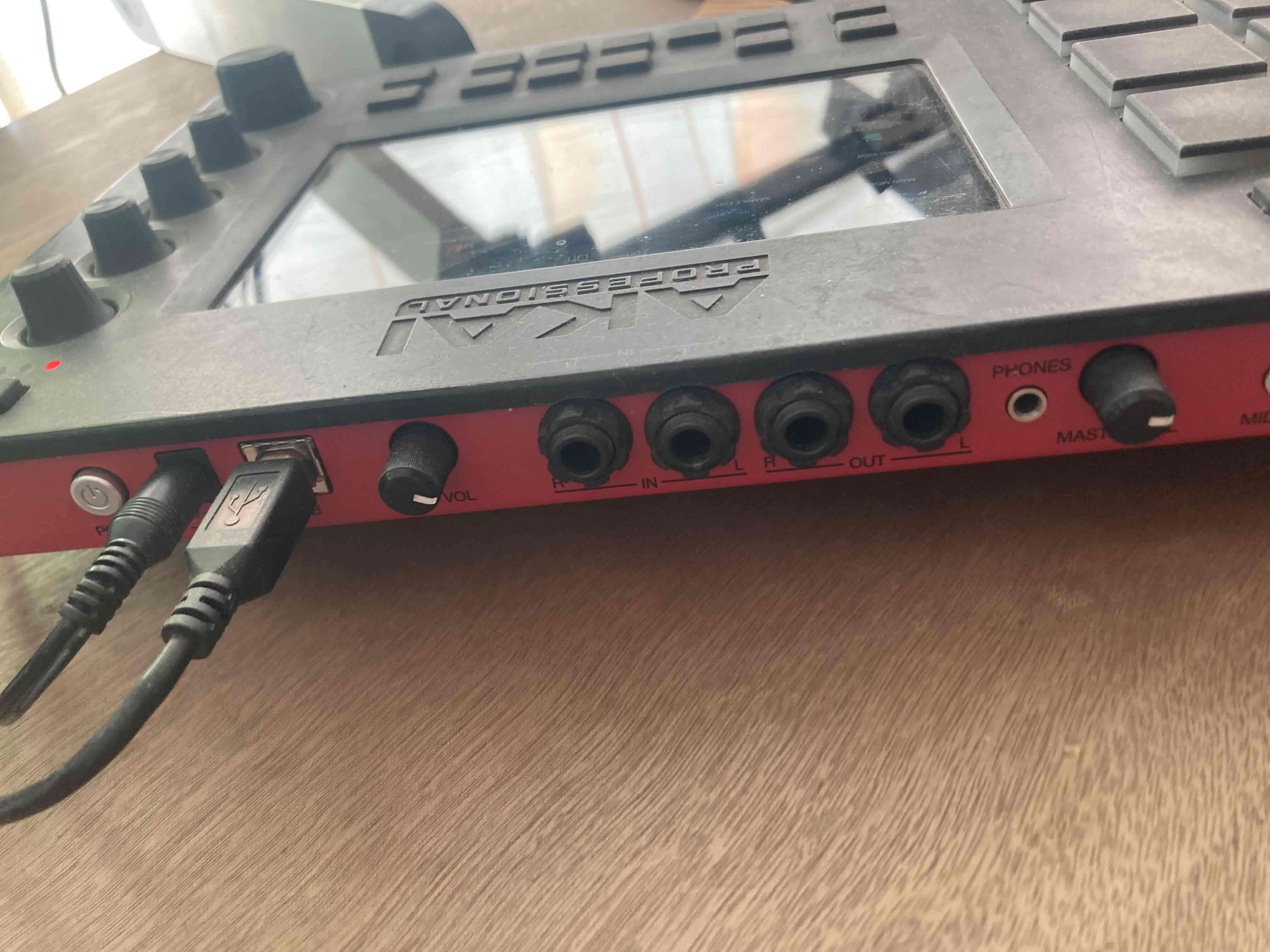 Controlador AKAI MPC touch - miniatura 4