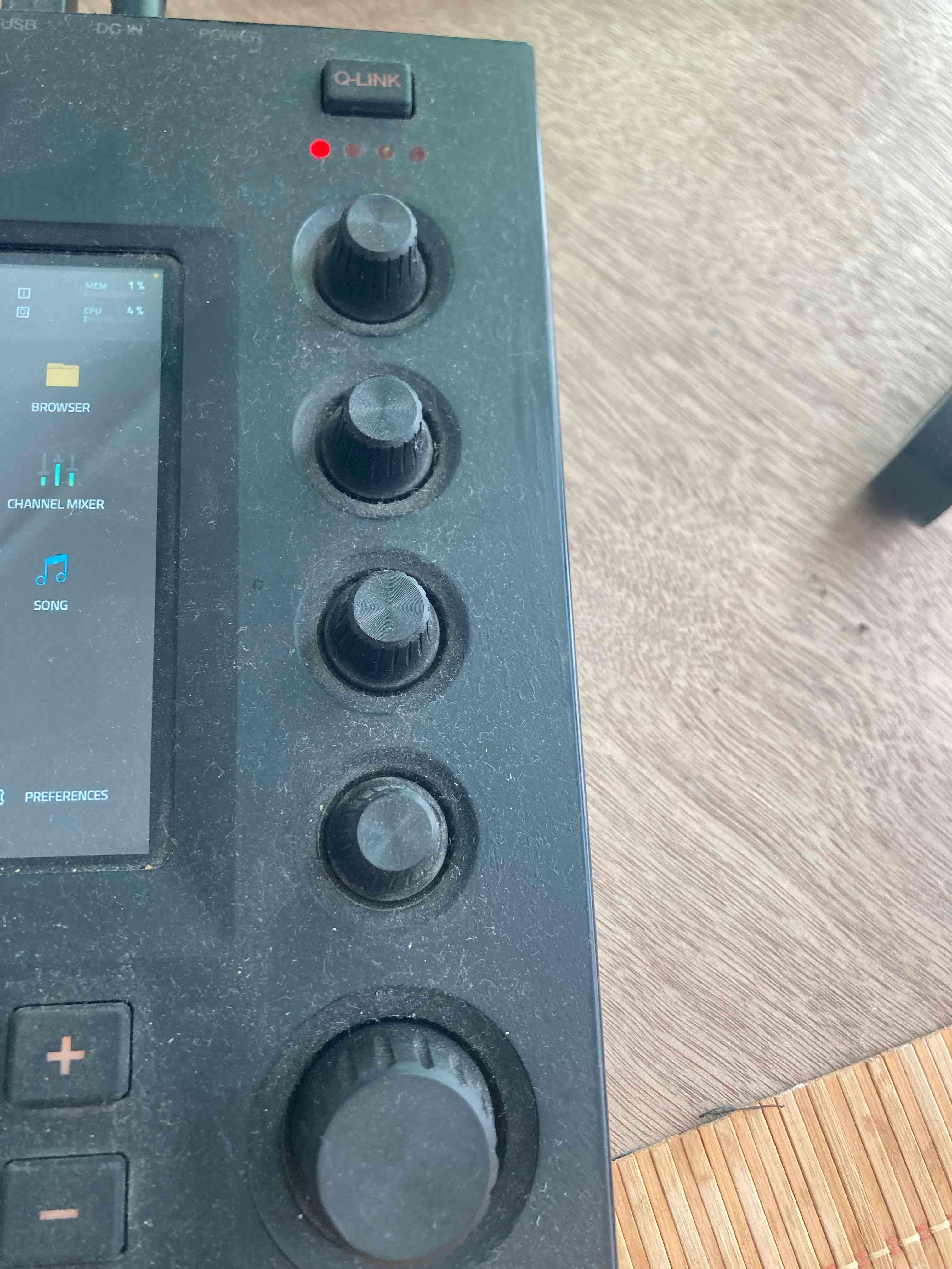 Controlador AKAI MPC touch - miniatura 5