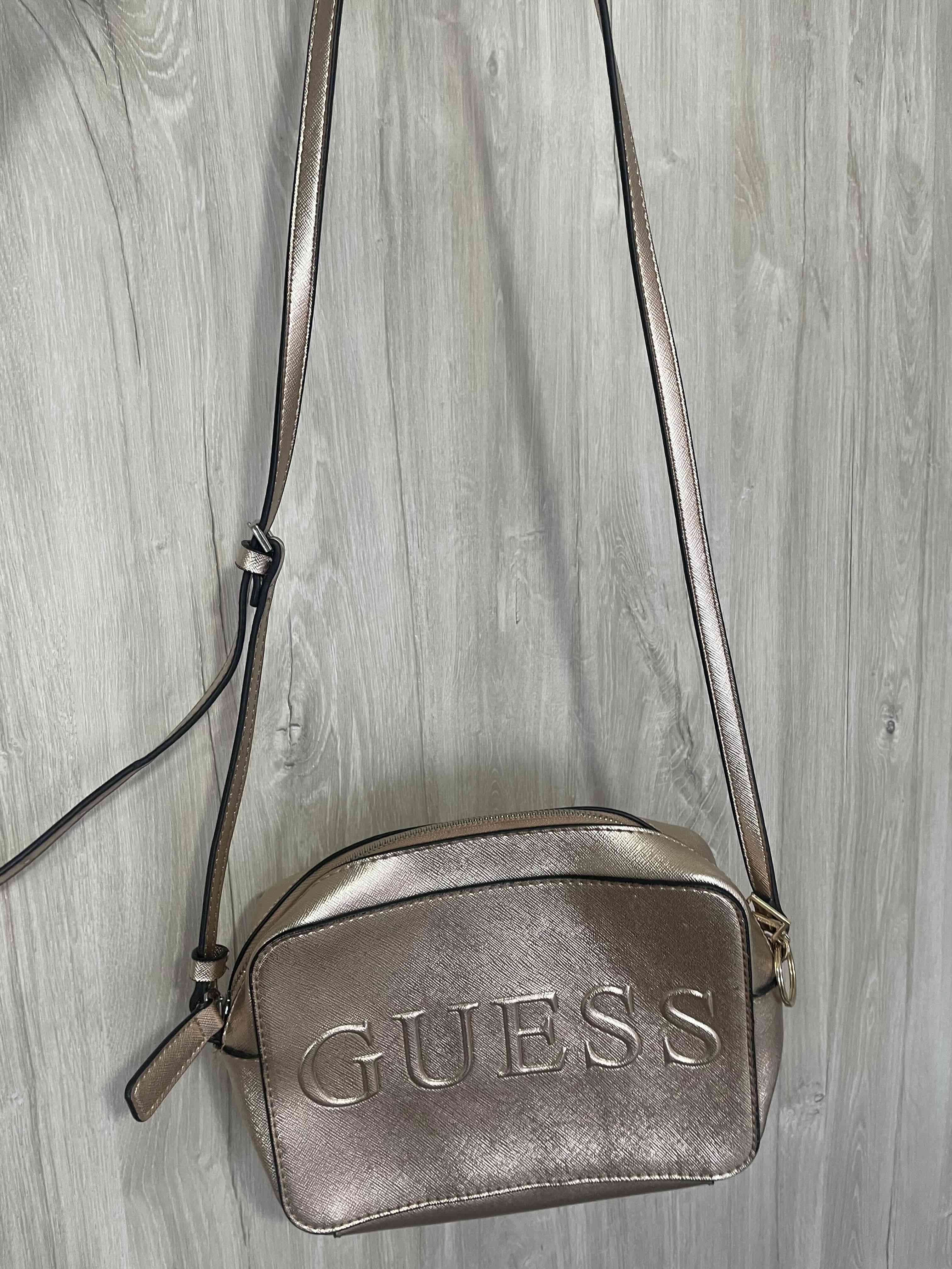 Cartera Guess rose gold