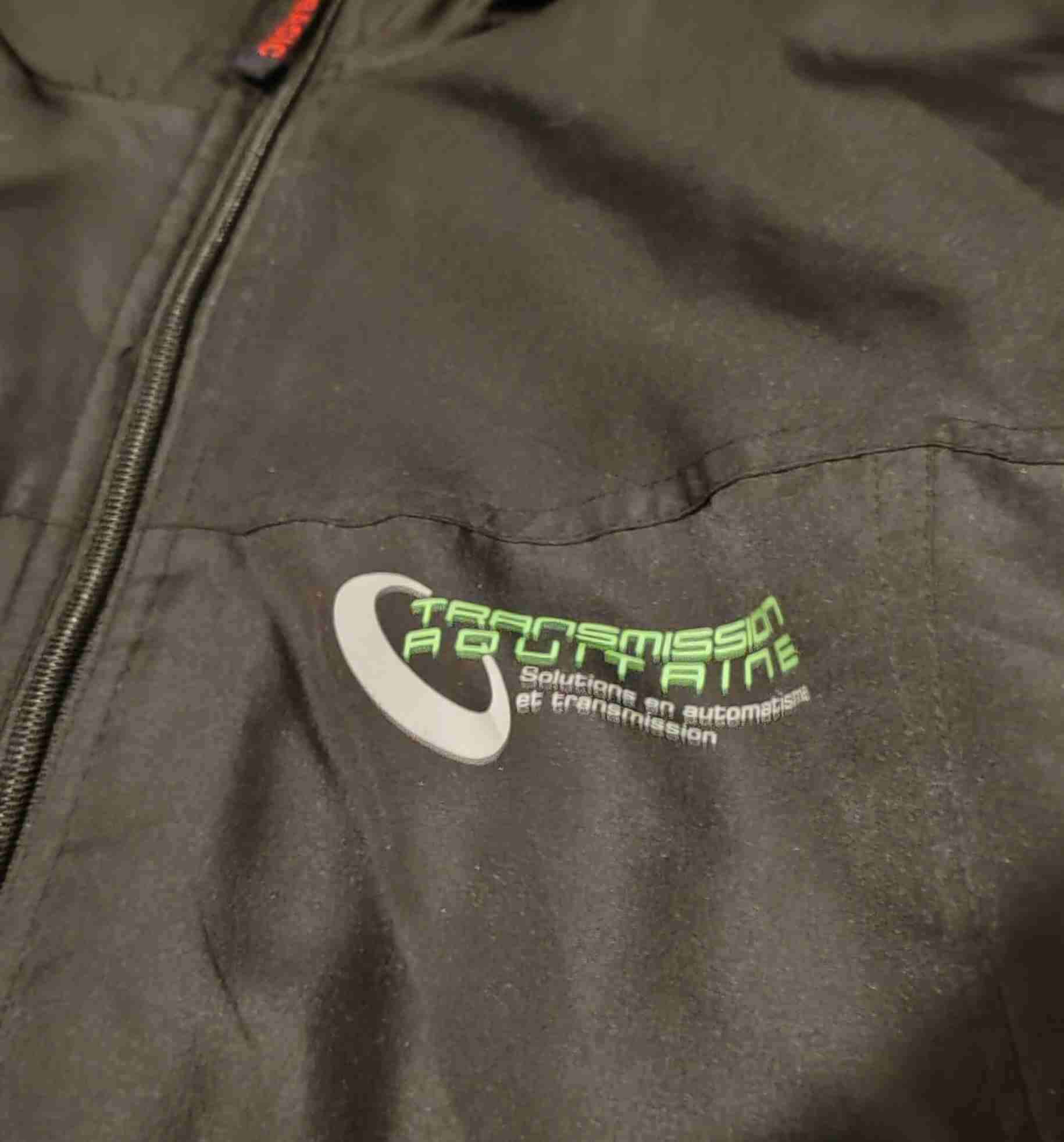 Chaqueta negra - miniatura 2