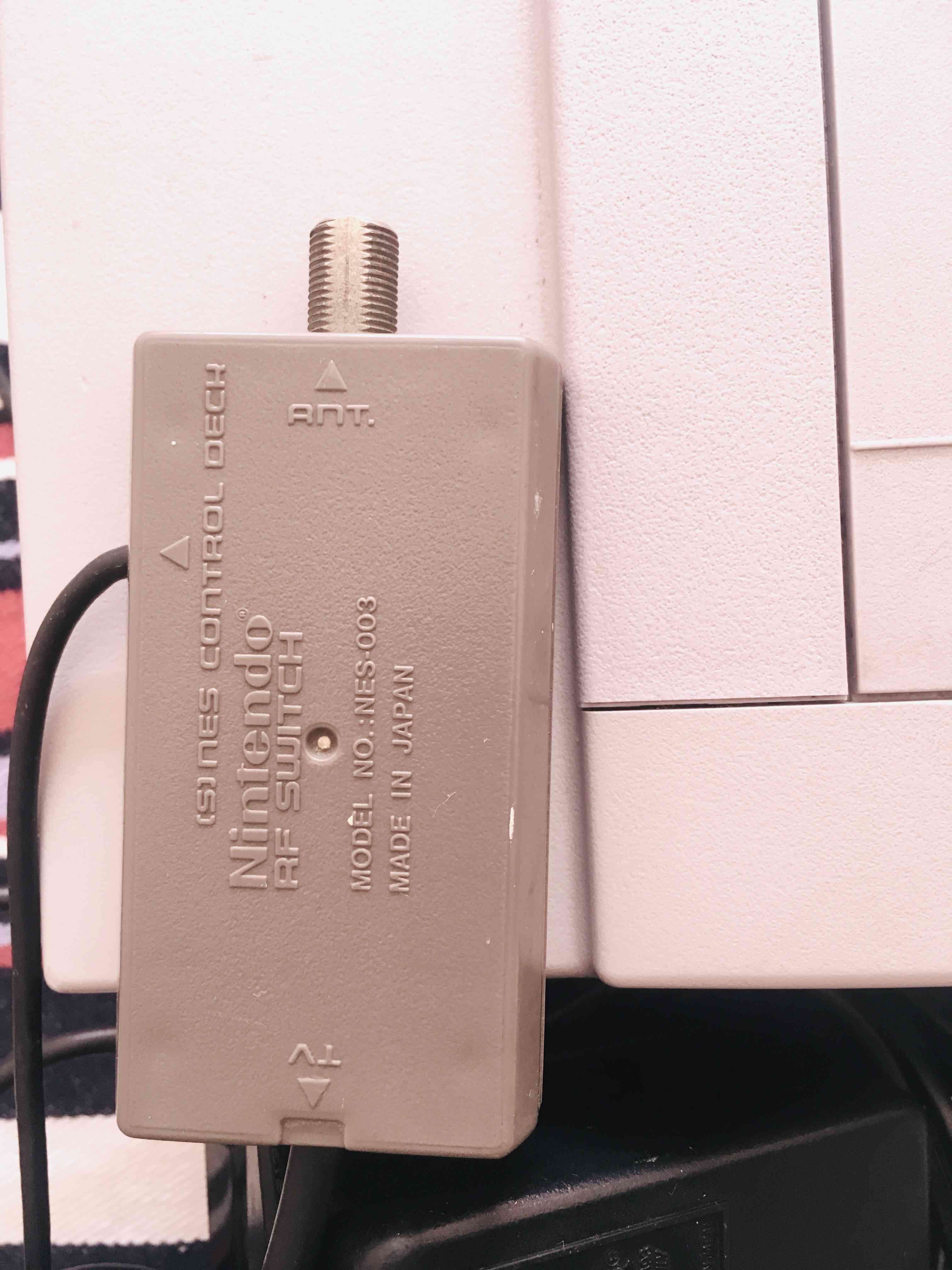 Super Nintendo con dos controles y 4 Juegos - miniatura 2