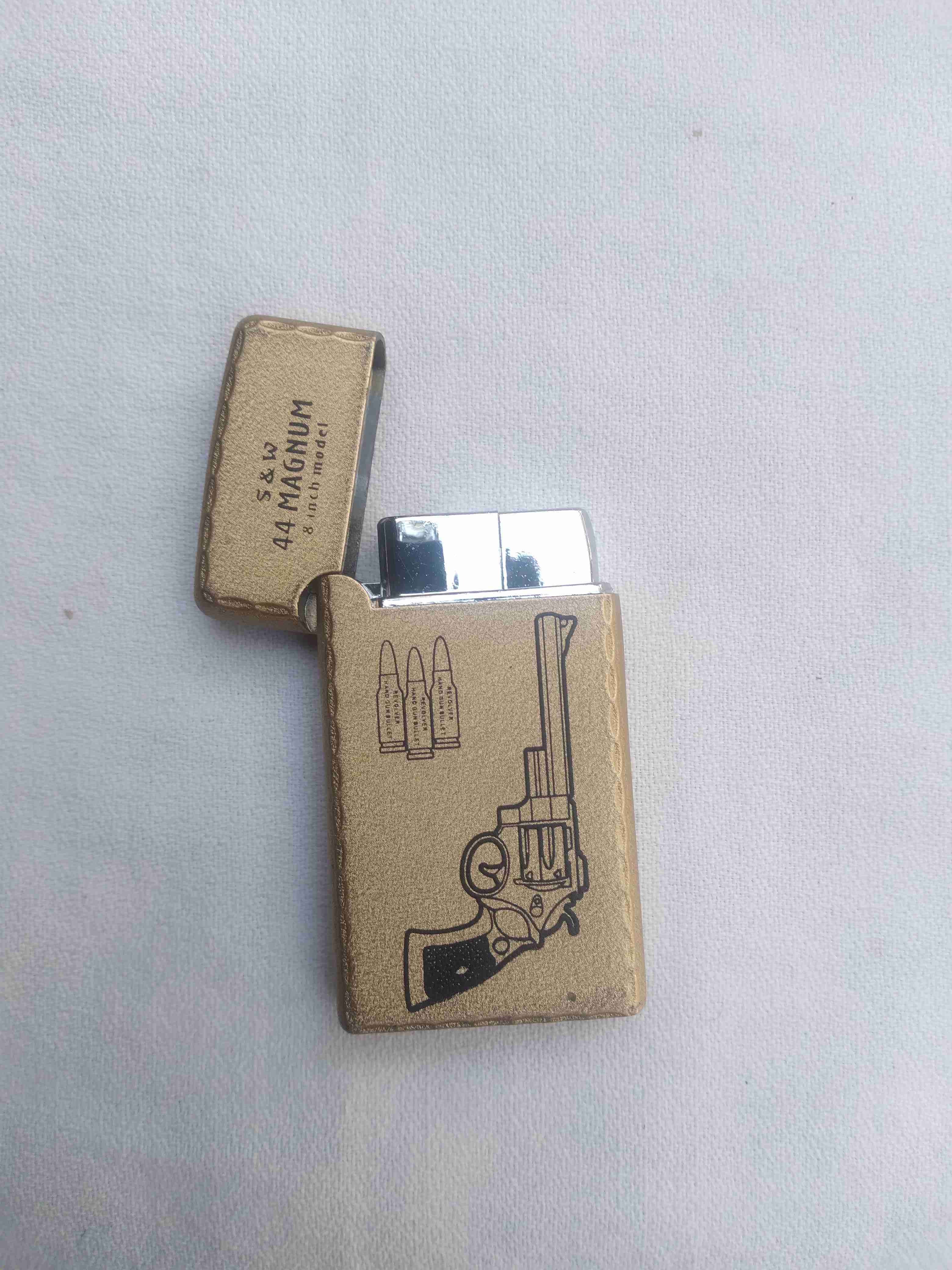 Encendedor S&W 44 Magnum diseño revolver