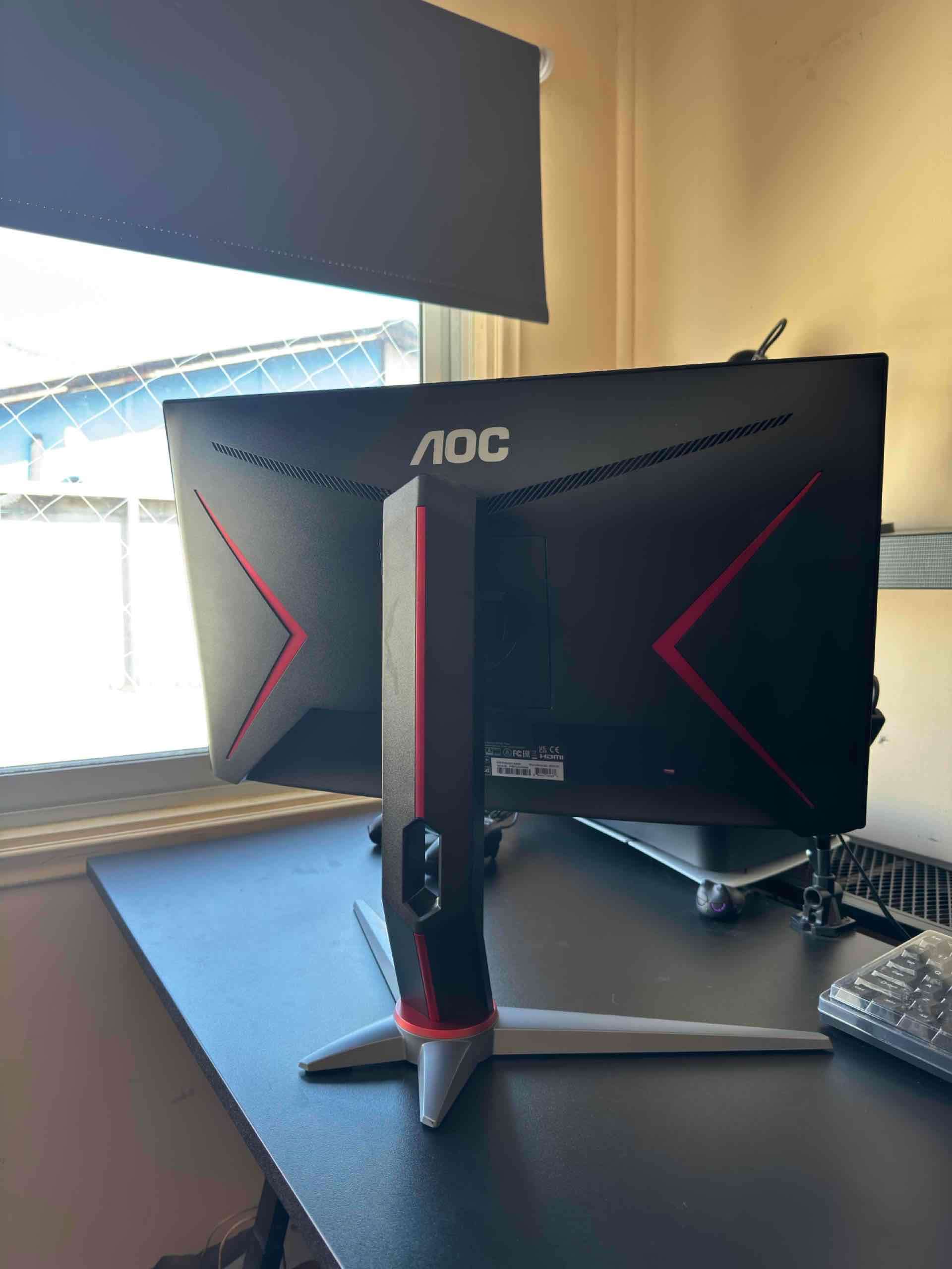 Monitor Curvo AOC C24G2 24” - miniatura 3