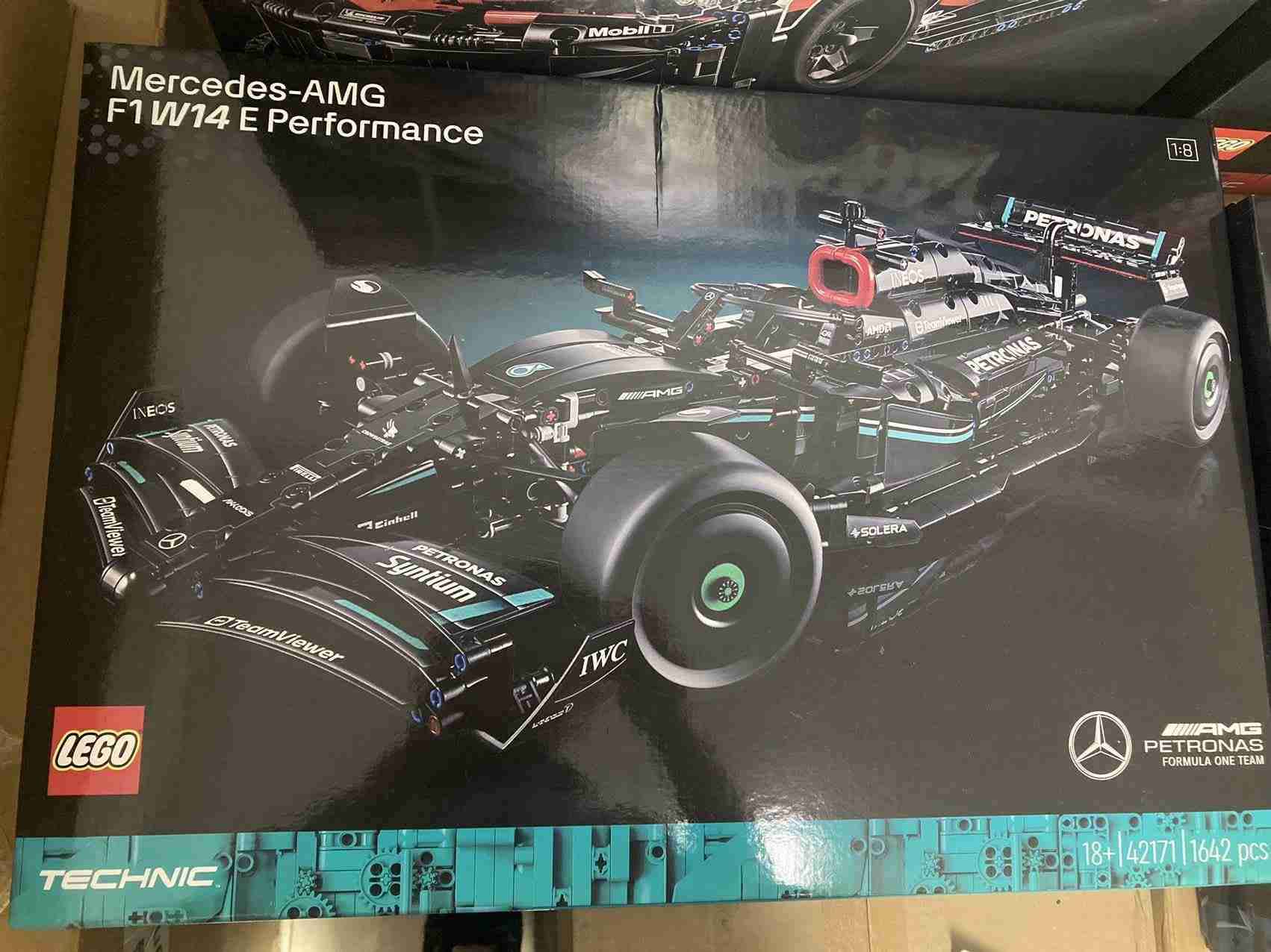 LEGO Technic Mercedes-AMG F1