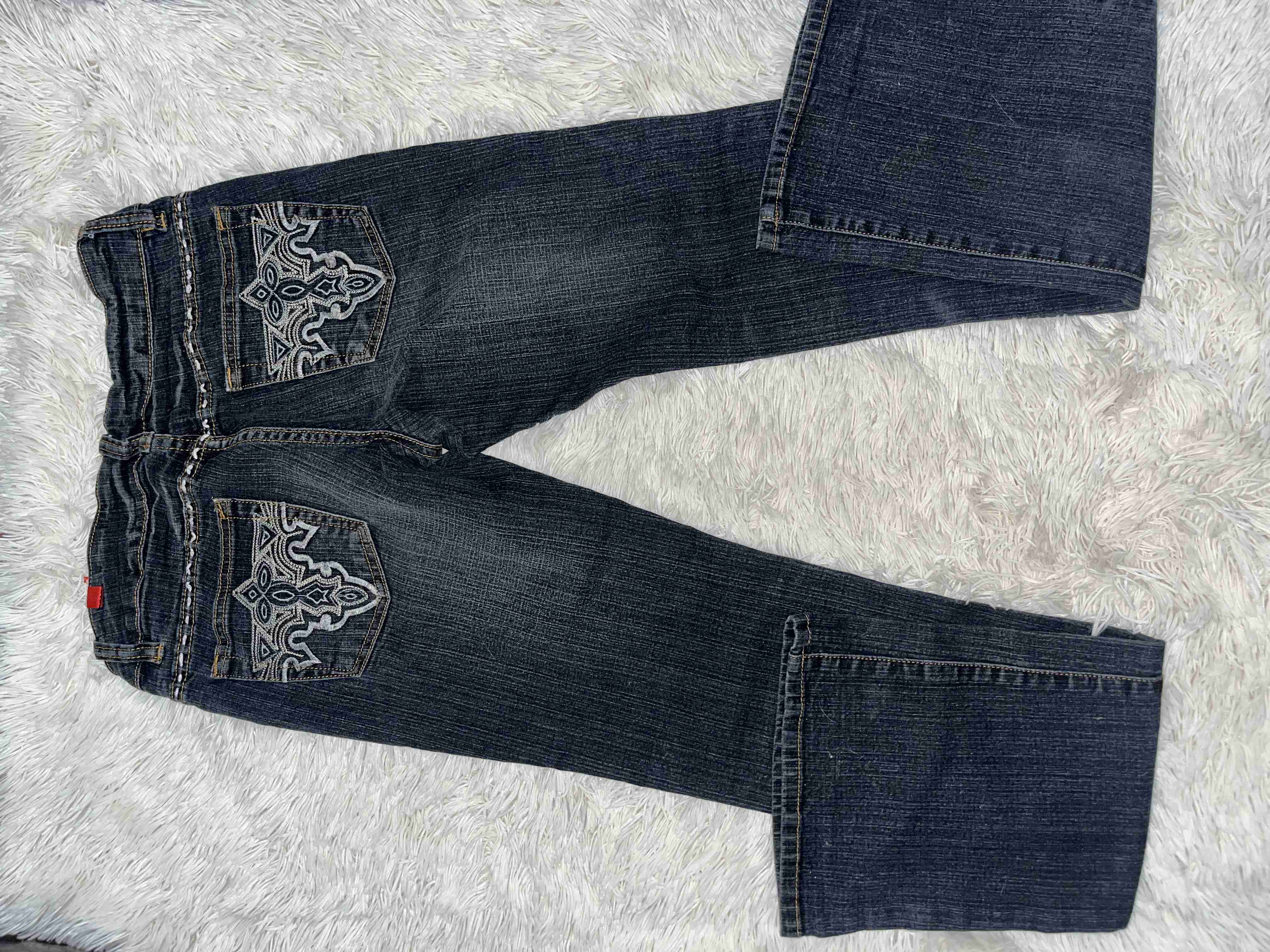 Jeans azul oscuro con bordado - miniatura 2