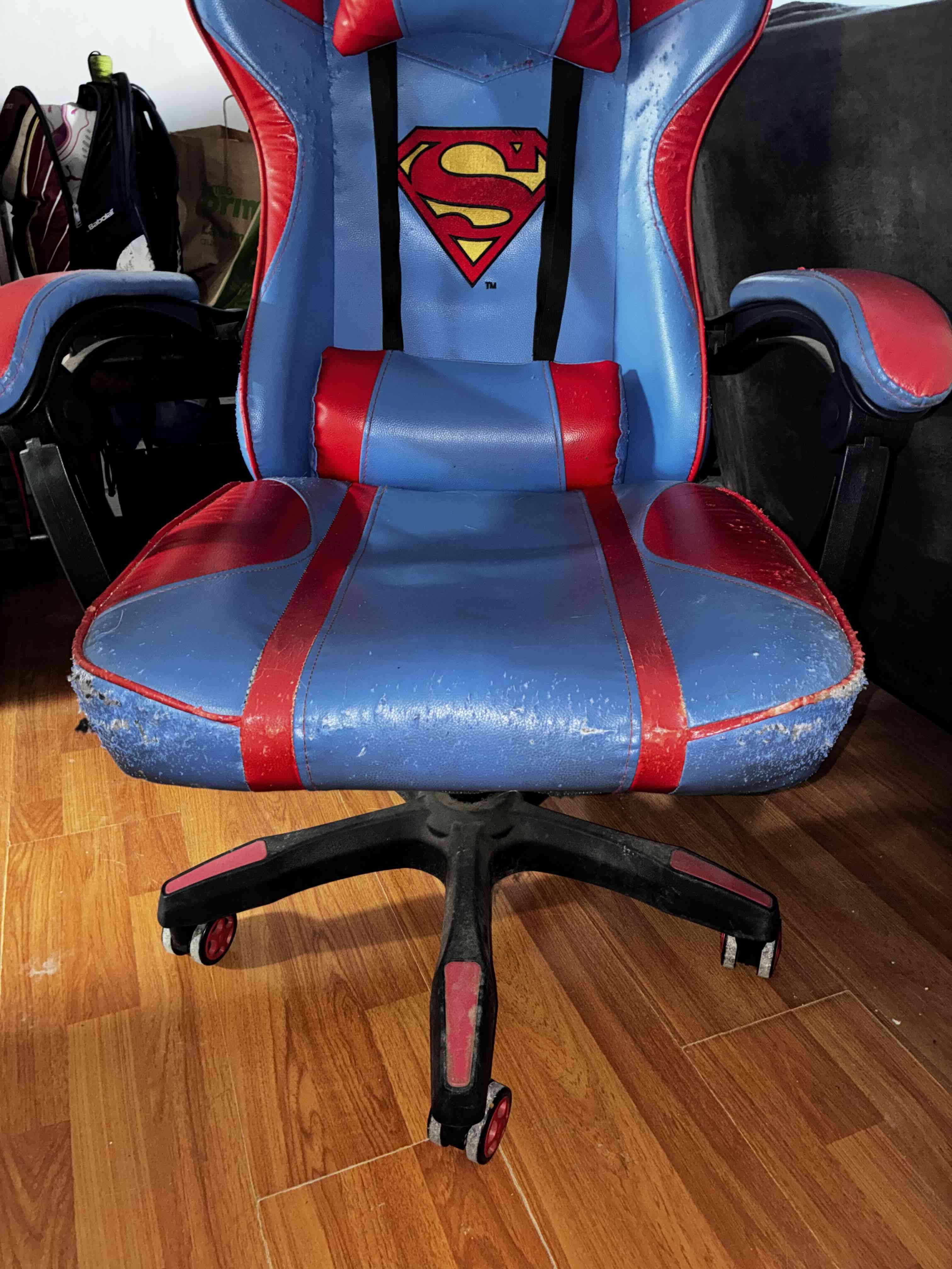 Silla gamer temática Superman - miniatura 2
