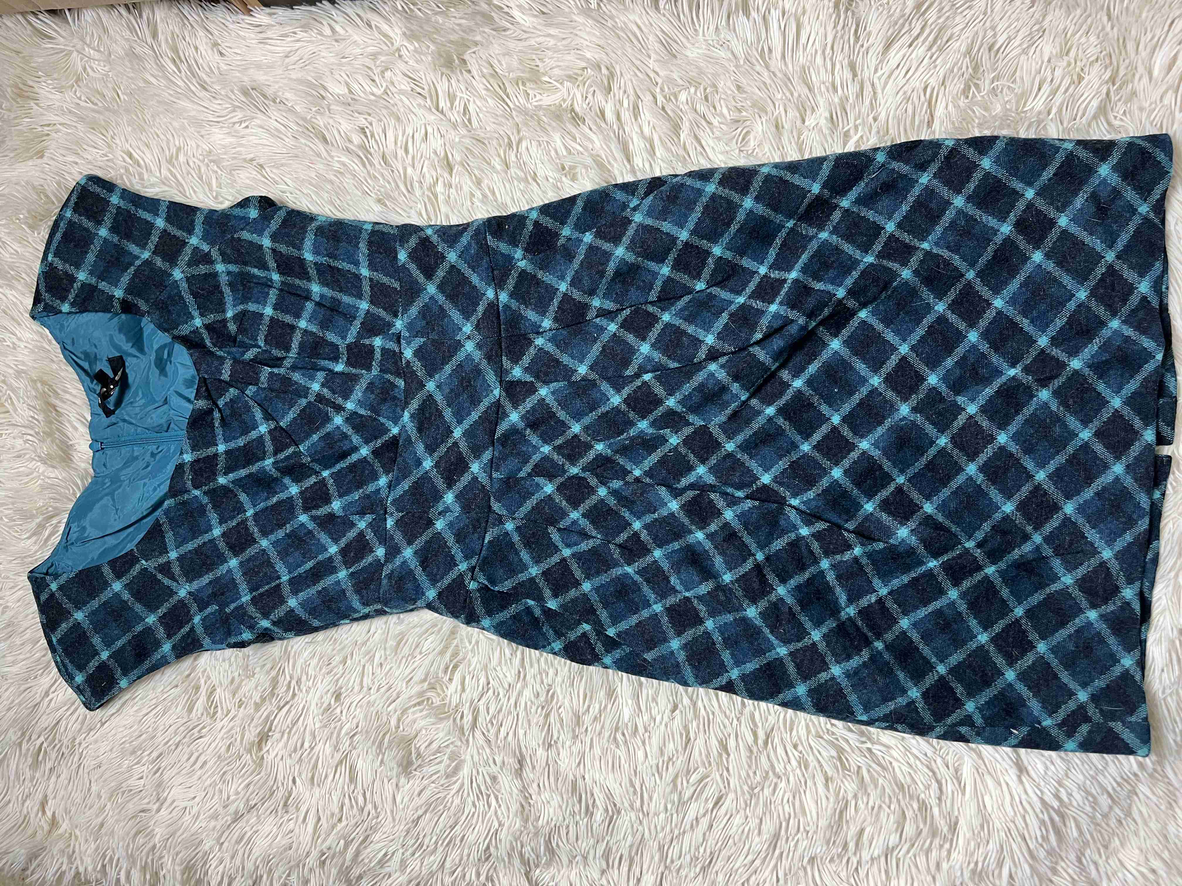 Vestido elegante azul con cuadros