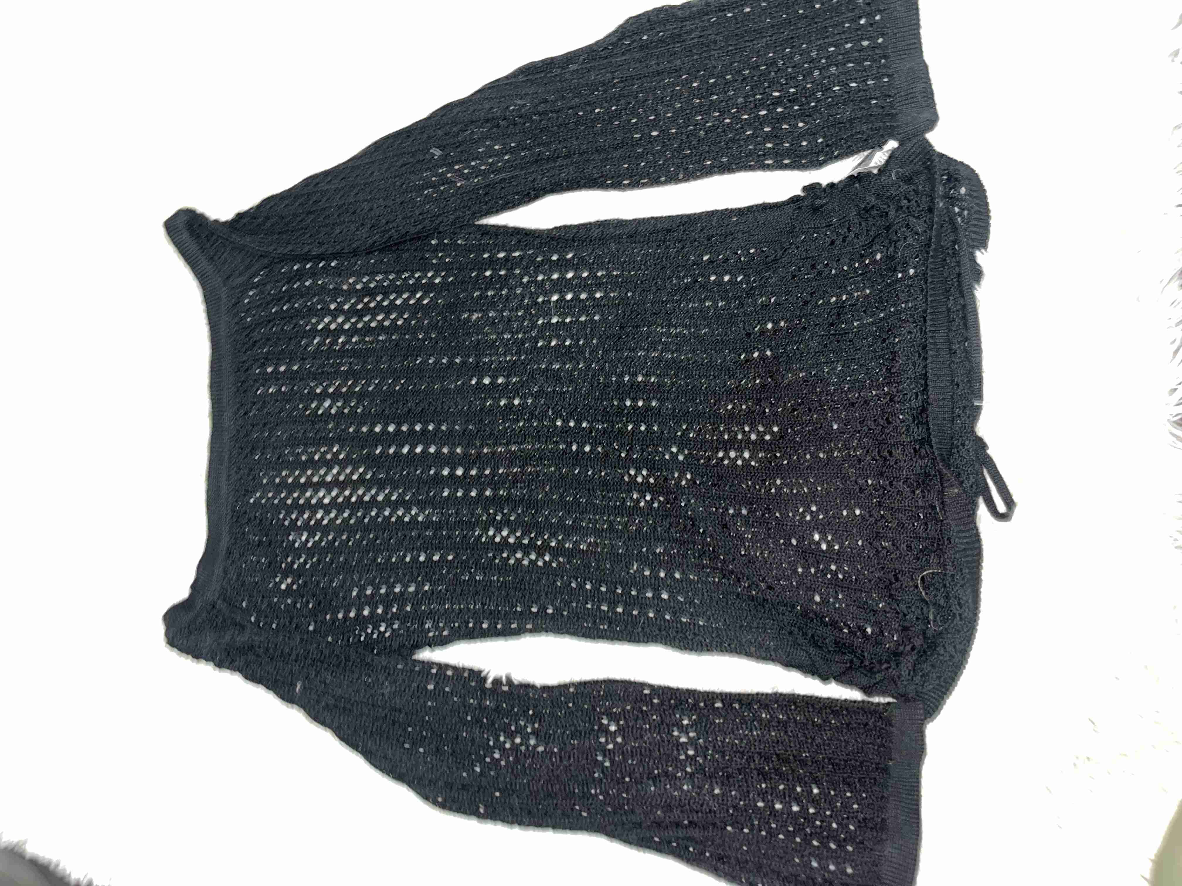 Sweater negro tejido calado