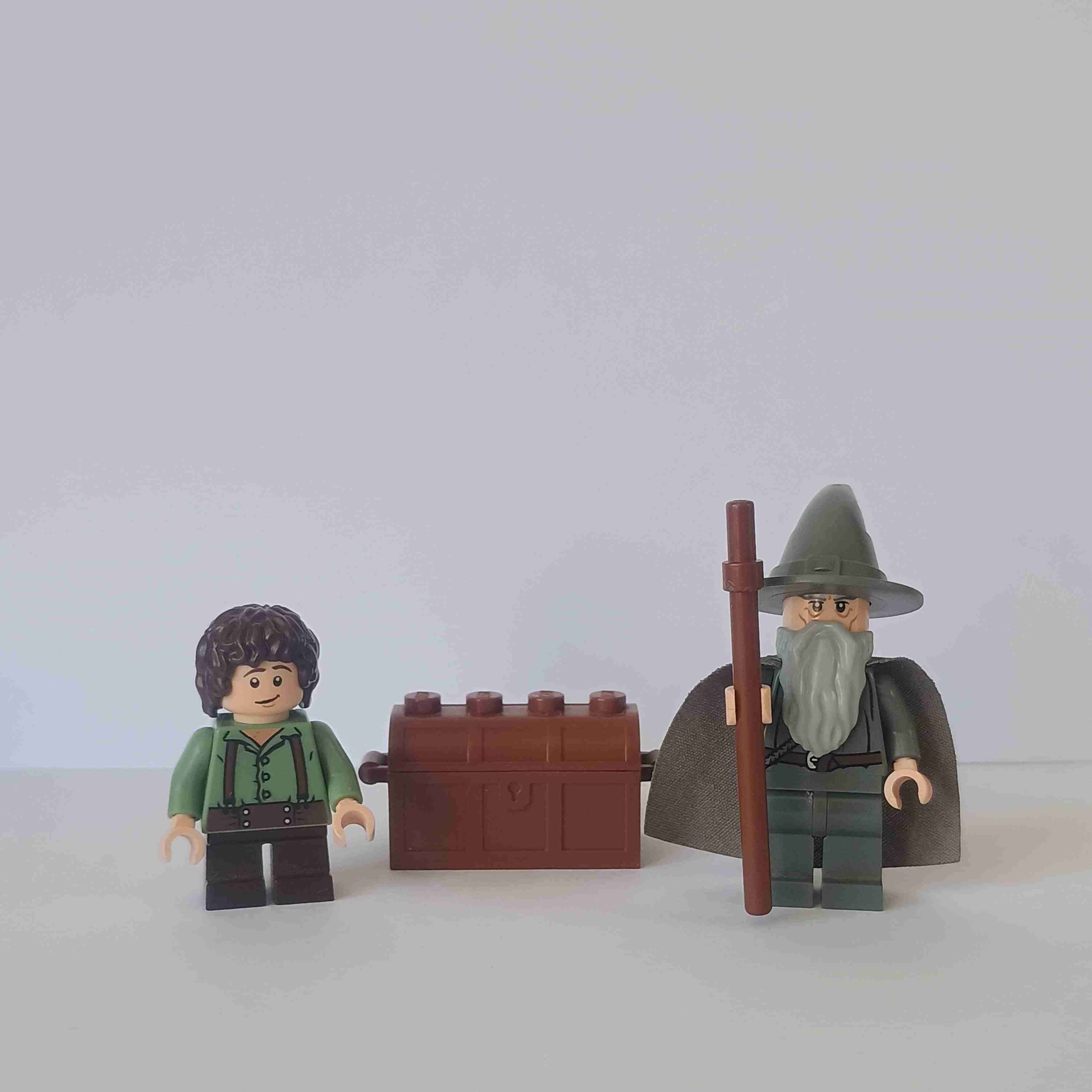LEGO Gandalf + Frodo - miniatura 2