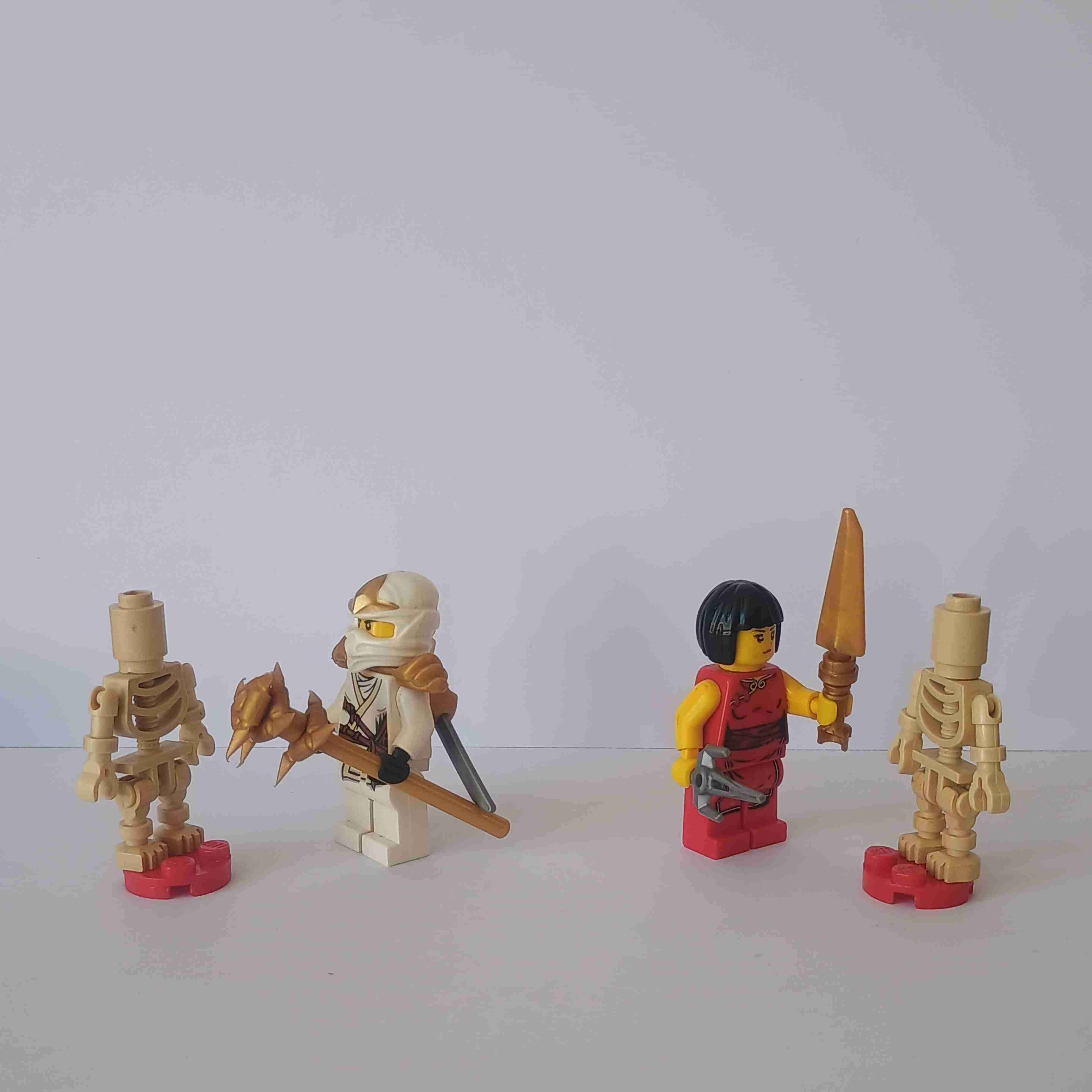 LEGO Ninjago ninjas + esqueletos - miniatura 2