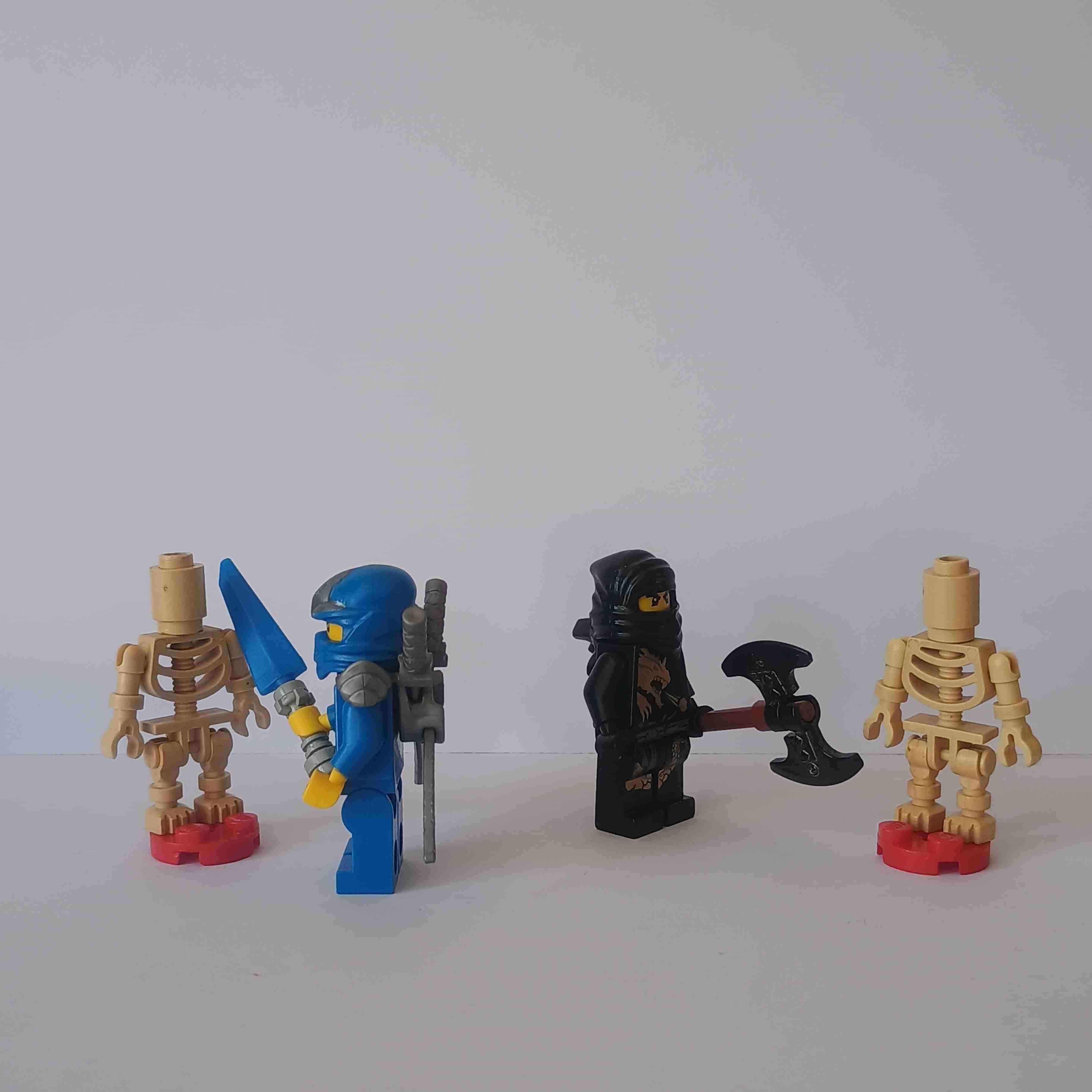 LEGO Ninjago ninjas + esqueletos - miniatura 3