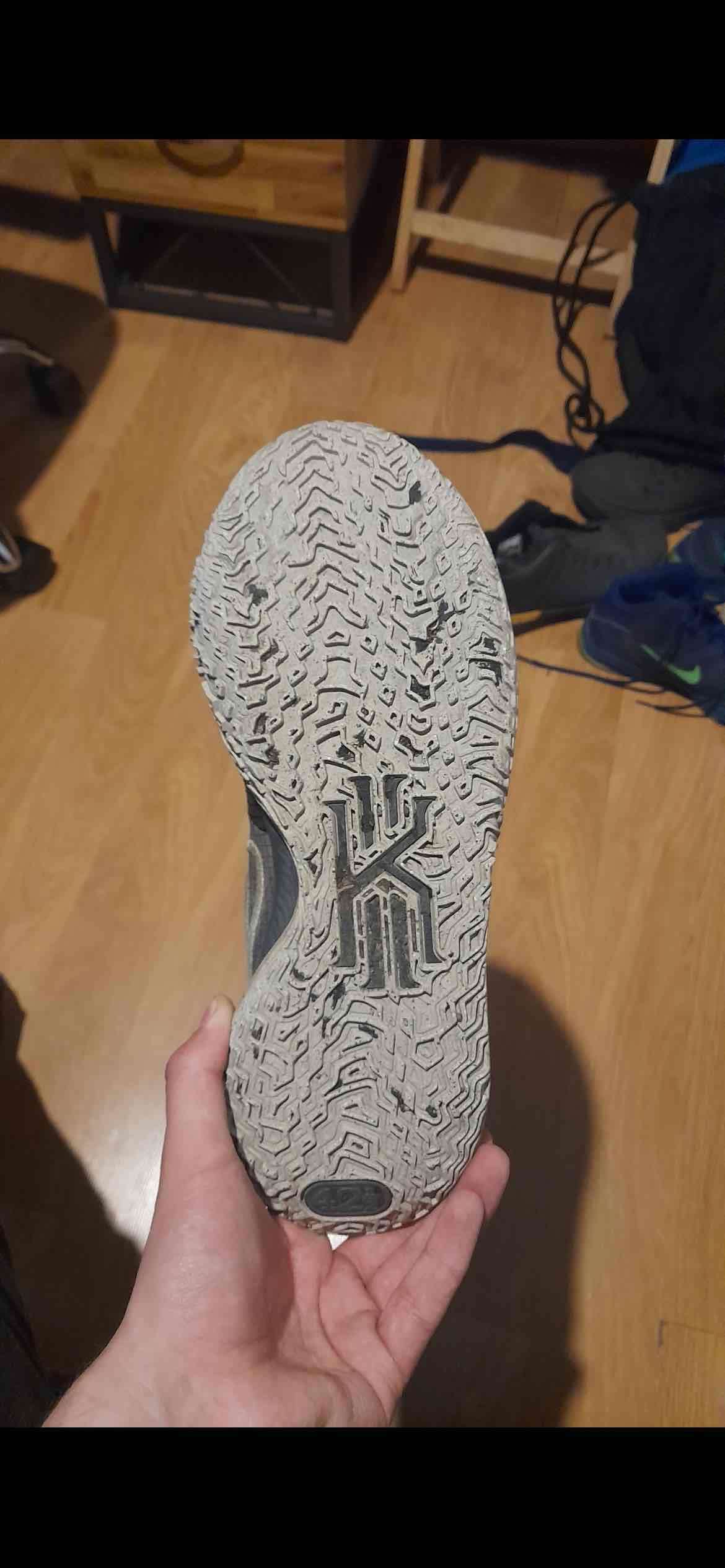 Zapatillas Kyrie low 4 - miniatura 3