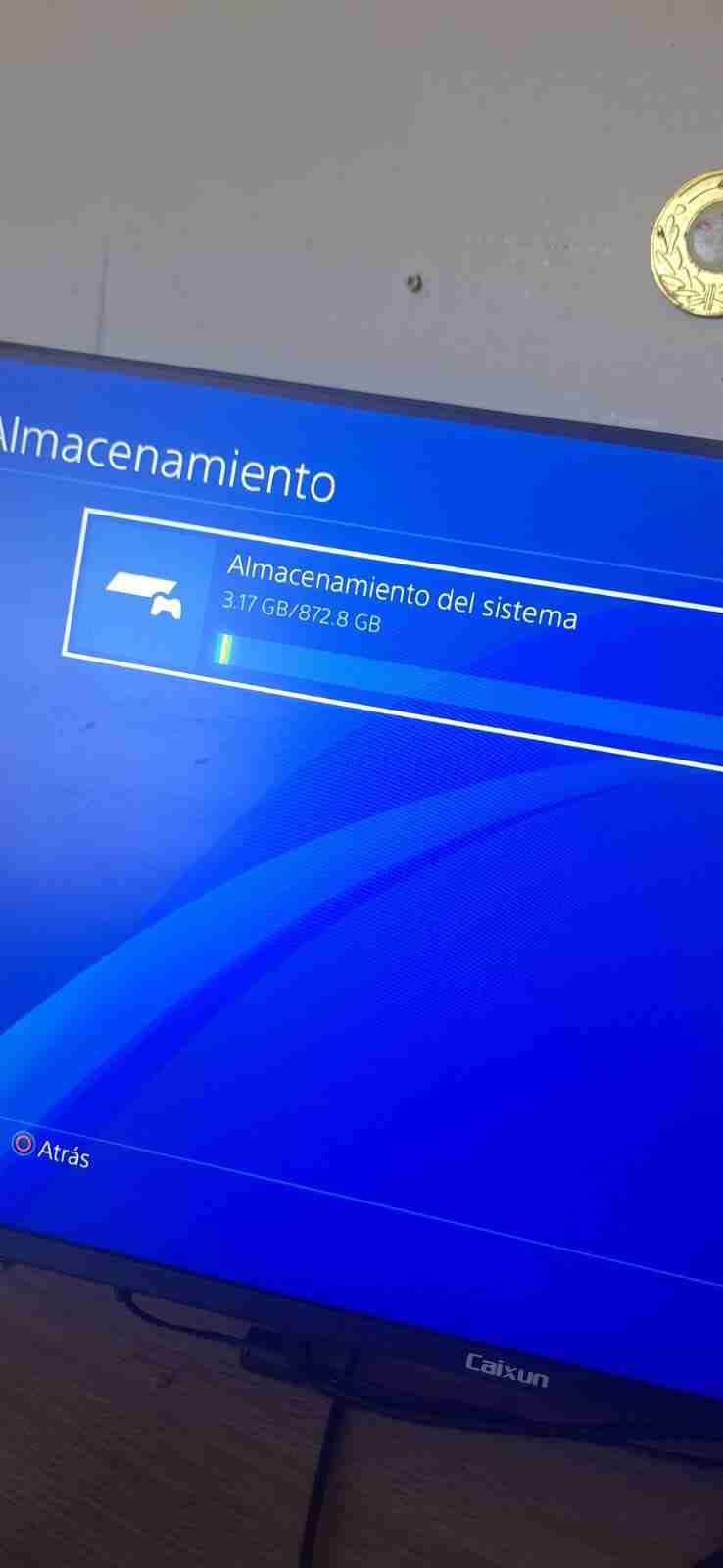 PS4 con juegos y control personalizado - miniatura 3