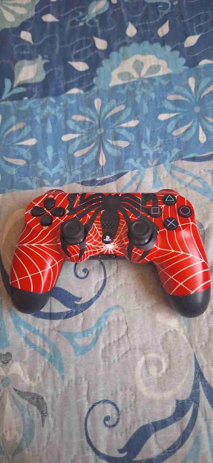 PS4 con juegos y control personalizado - miniatura 6