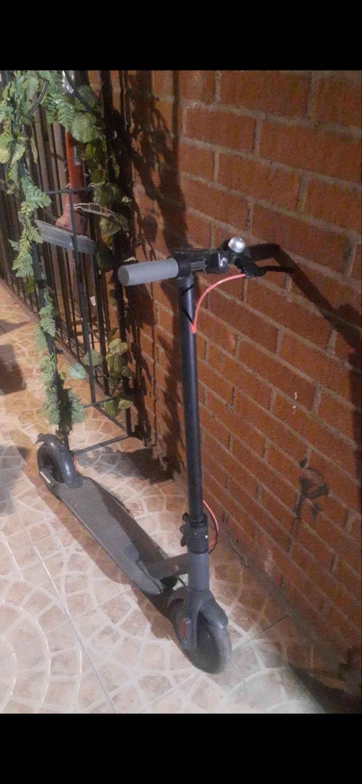 Scooter eléctrico plegable - miniatura 2